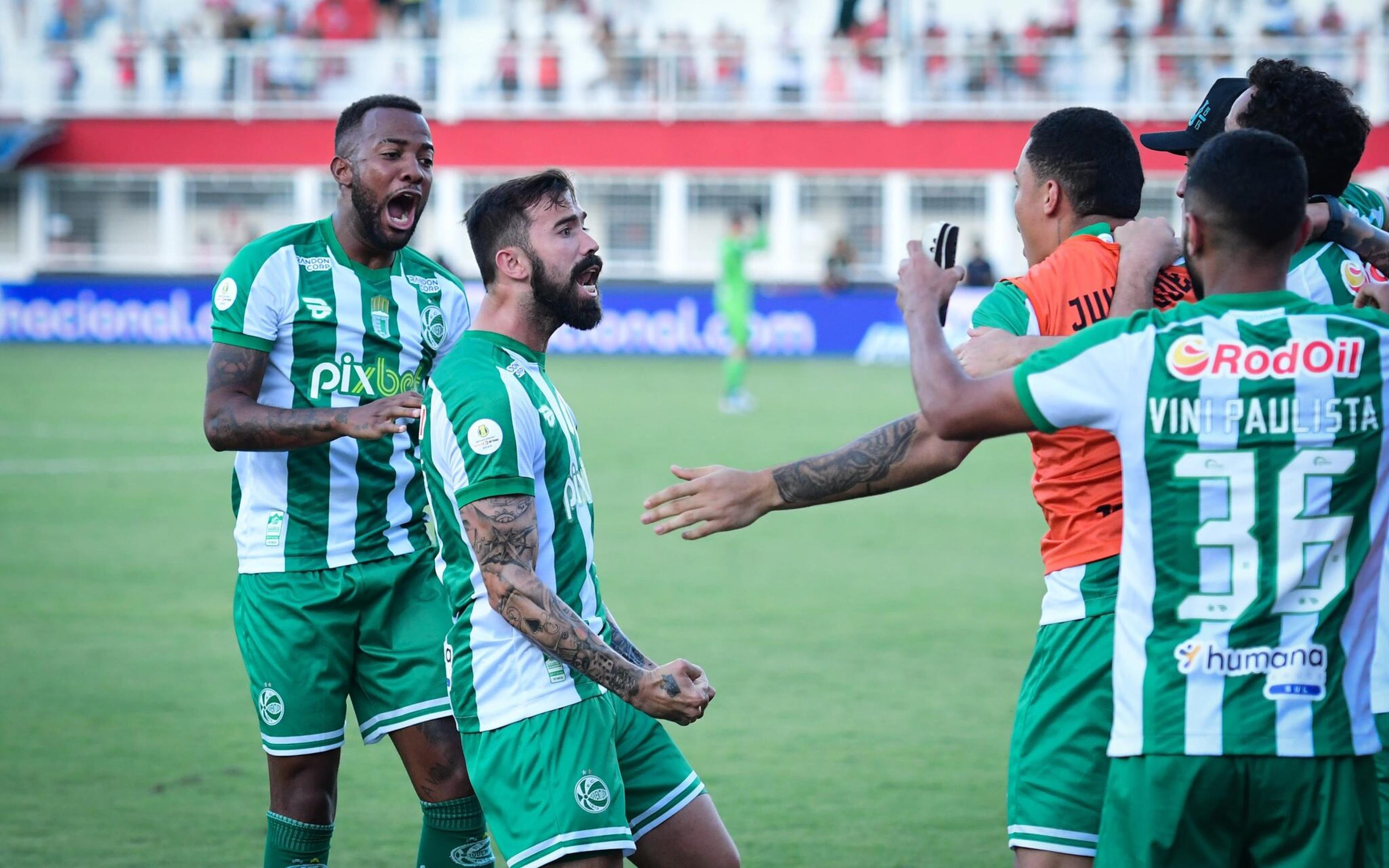 Juventude se aproxima do líder da tabela após empate com Tombense; confira resultados da noite na Série B