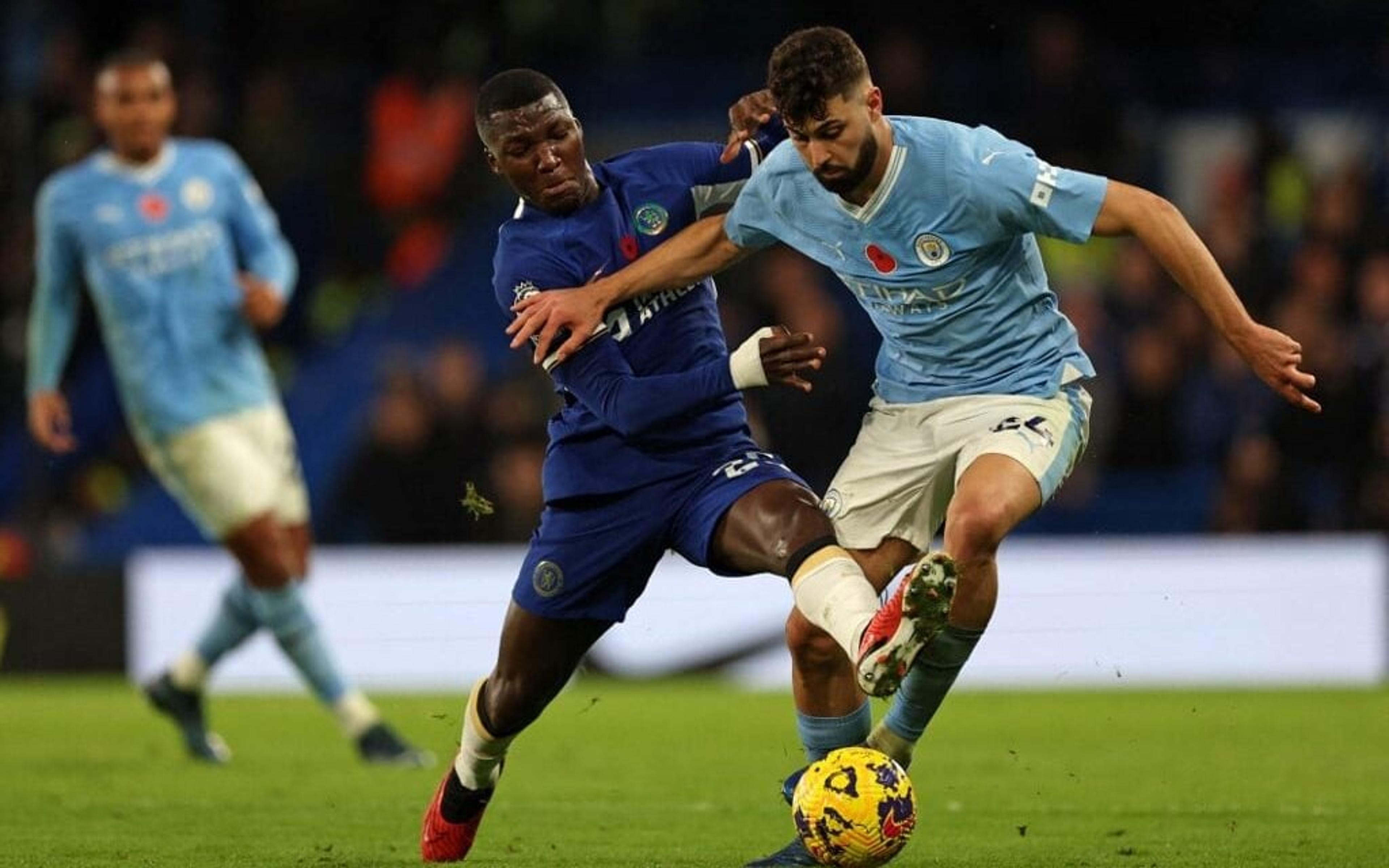 Chelsea e Manchester City protagonizam clássico de oito gols e empatam pela Premier League