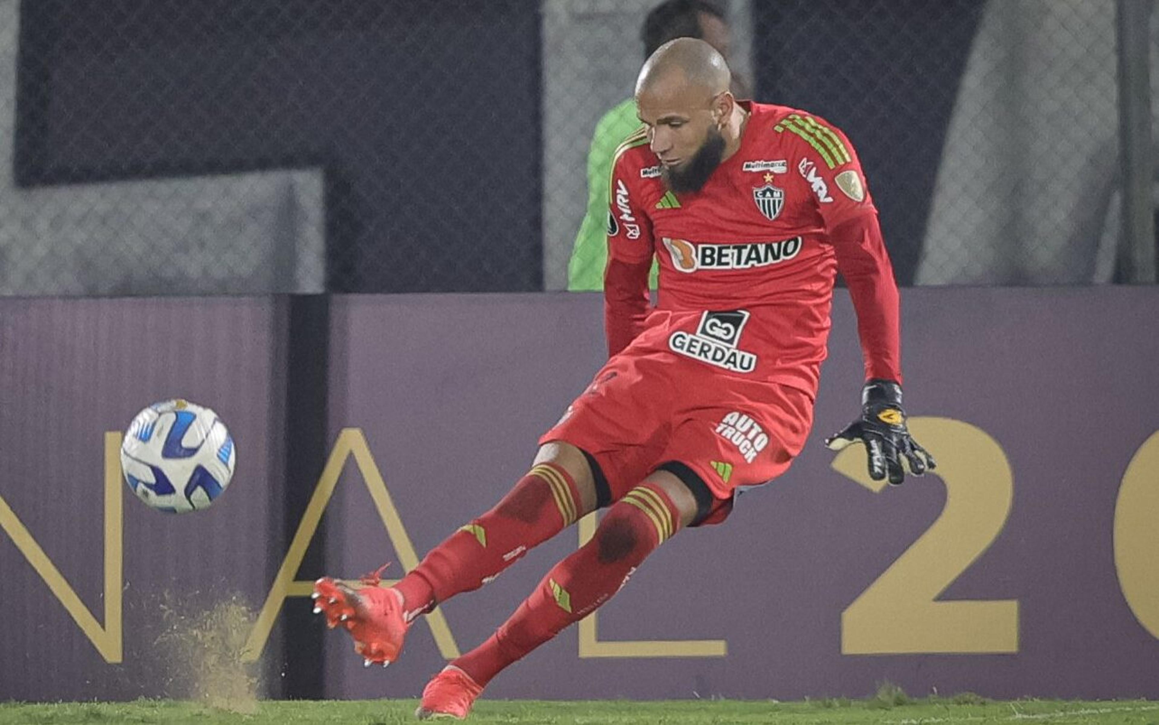 Reação de Éverson em gol do Corinthians contra o Atlético-MG viraliza: ‘Bizarro’