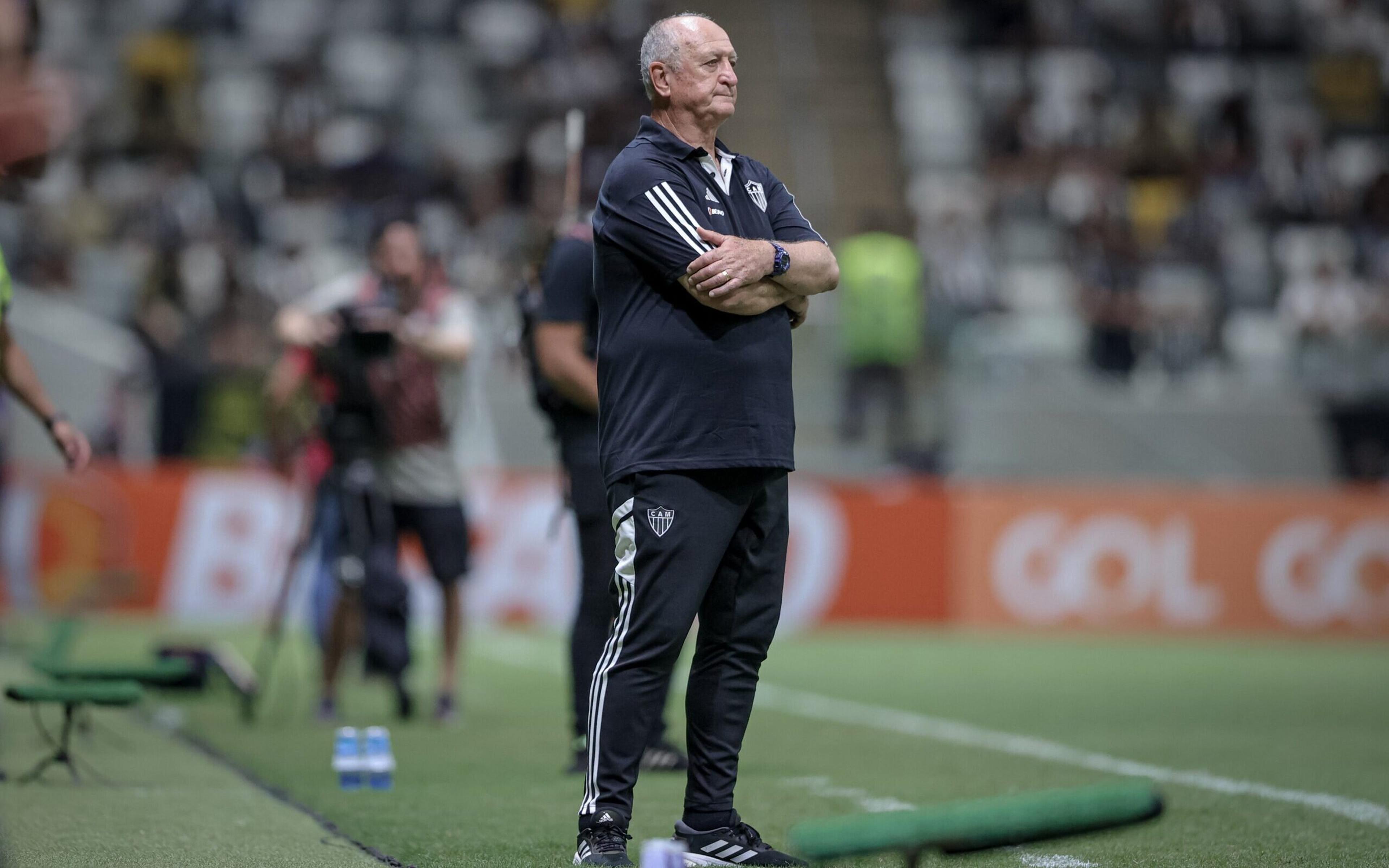 Atlético-MG: Felipão lamenta empate, mas torcida não perdoa falta de ambição do time