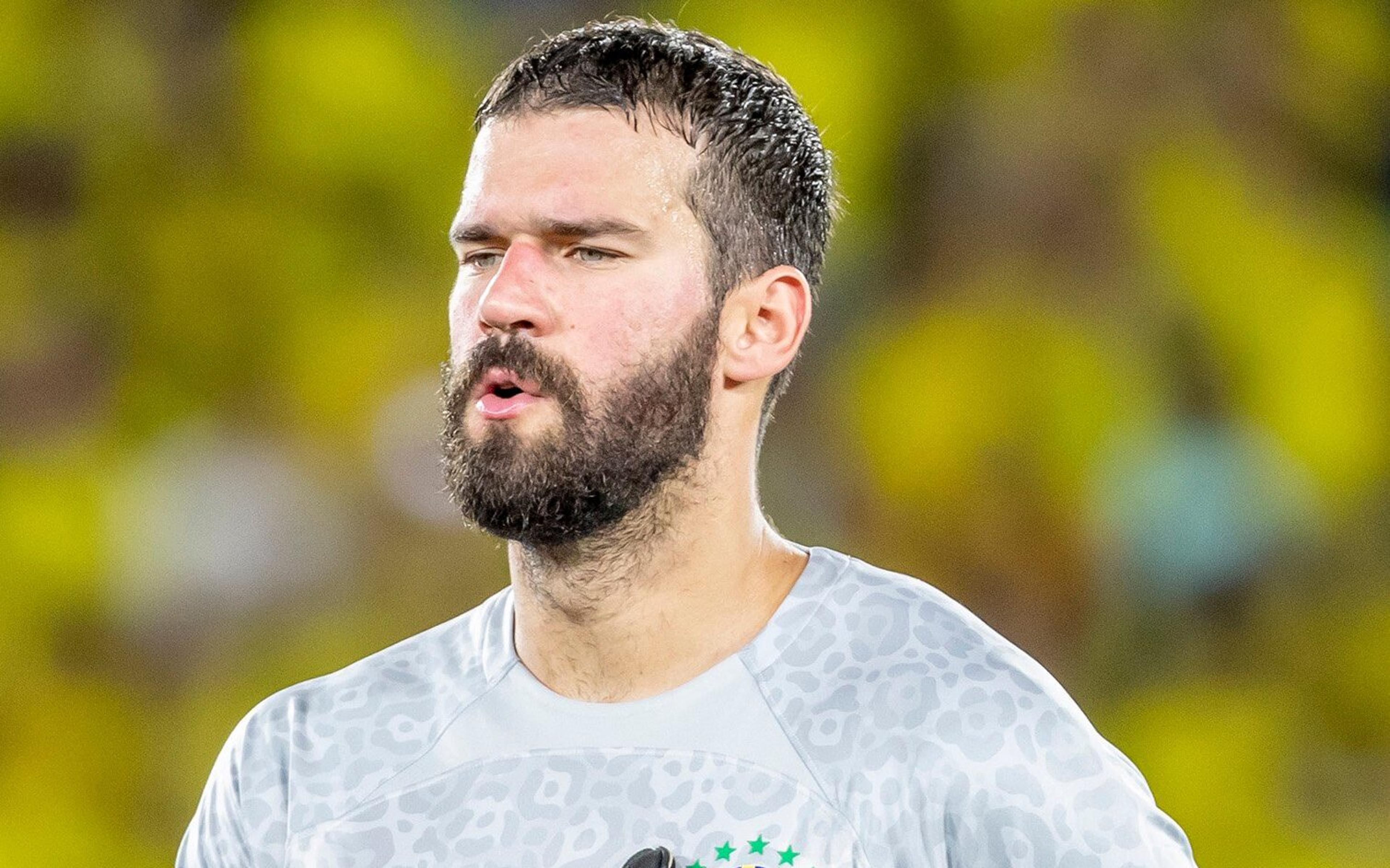 Alisson é destaque contra a Colômbia e reacende briga por titularidade no gol da Seleção Brasileira