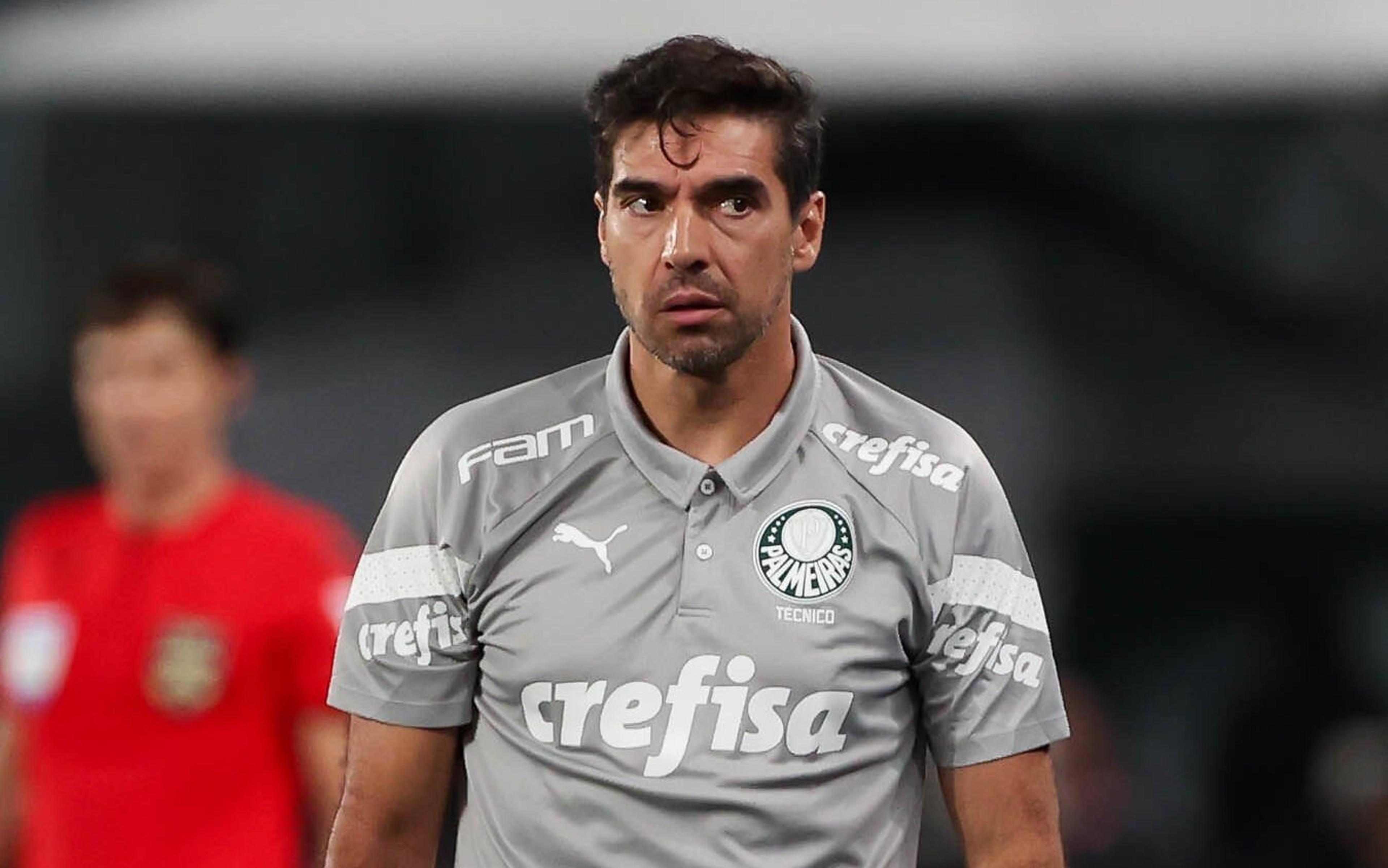 Jornalista crava permanência de Abel Ferreira no Palmeiras: ‘Ele não é nada na Europa’