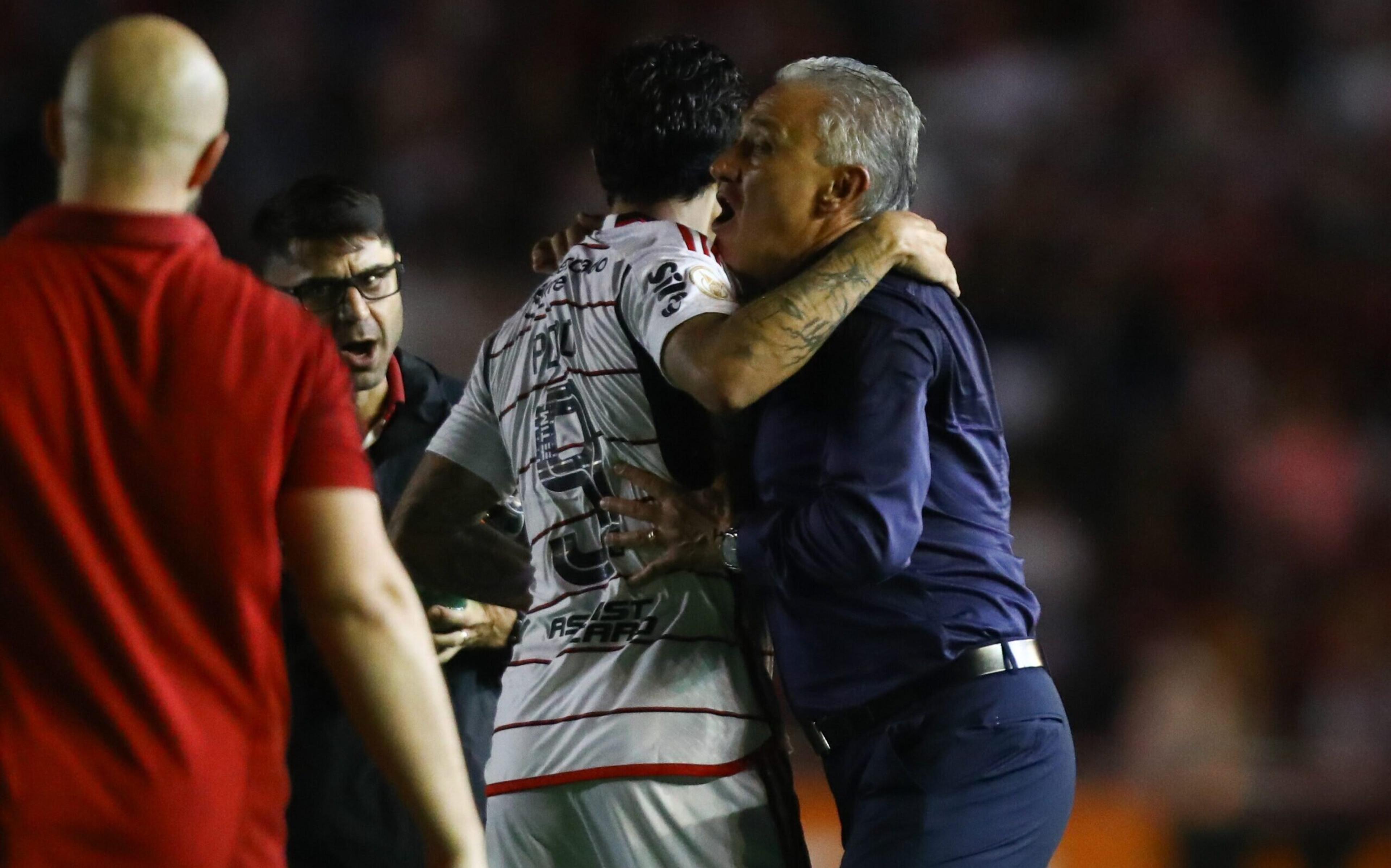 ANÁLISE: Expertise de Tite faz Flamengo ser imponente e encarnar fênix em reta final de temporada