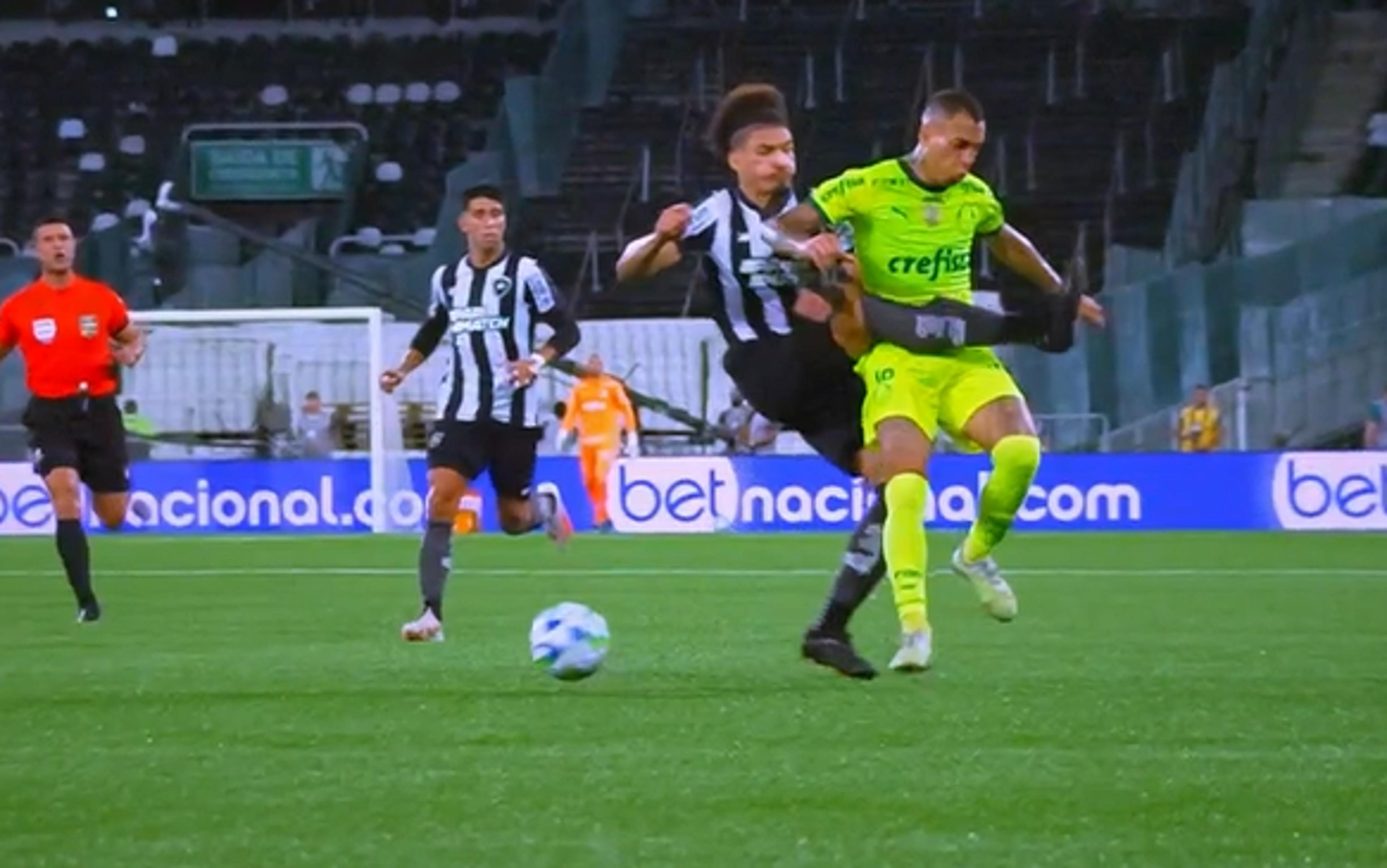 Botafogo x Palmeiras: CBF divulga áudio do VAR de lances polêmicos