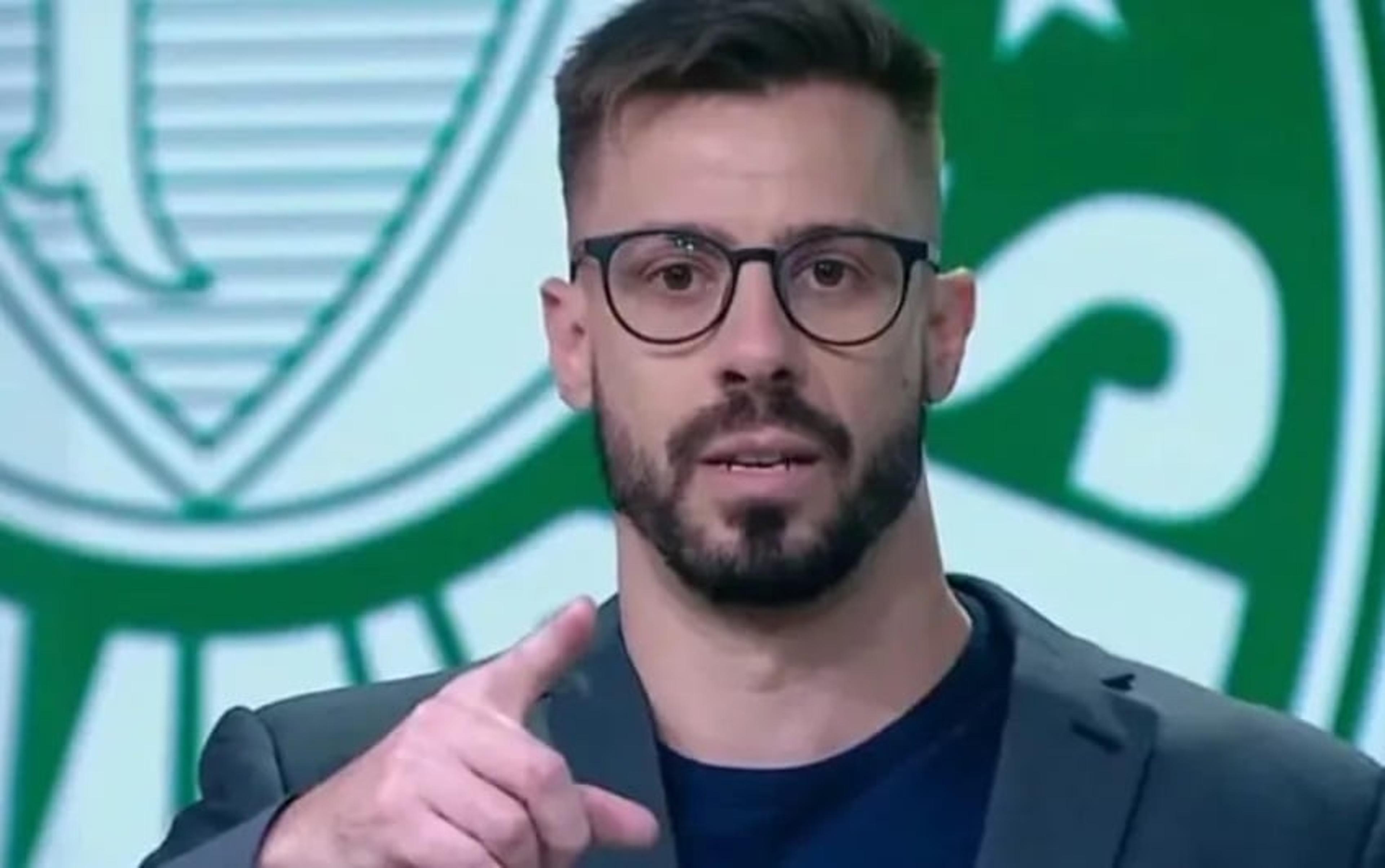 Facincani manda recado a Dudu após confusão e permanência no Palmeiras