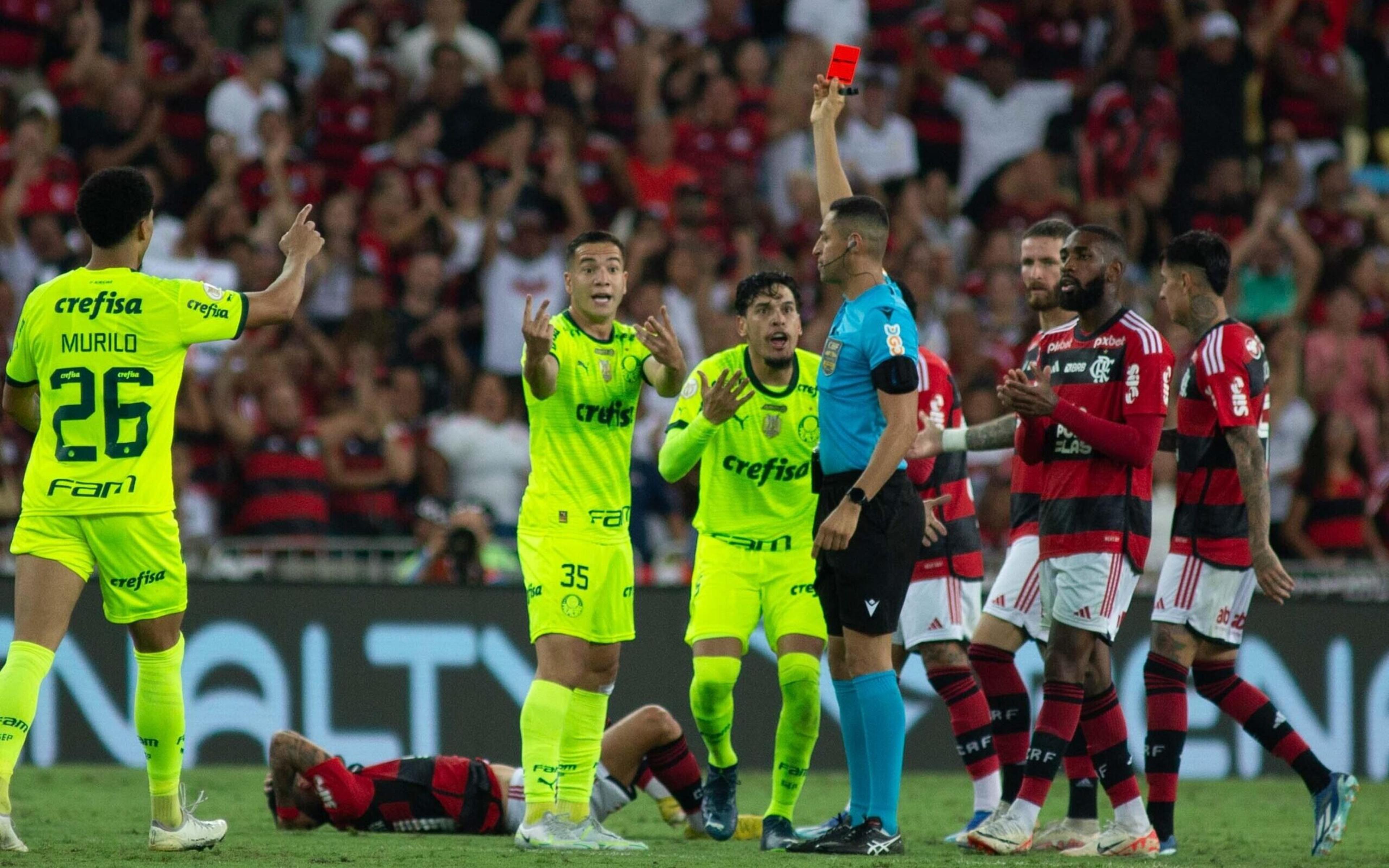 Flamengo x Palmeiras: CBF divulga análise do VAR da expulsão de Gustavo Gómez