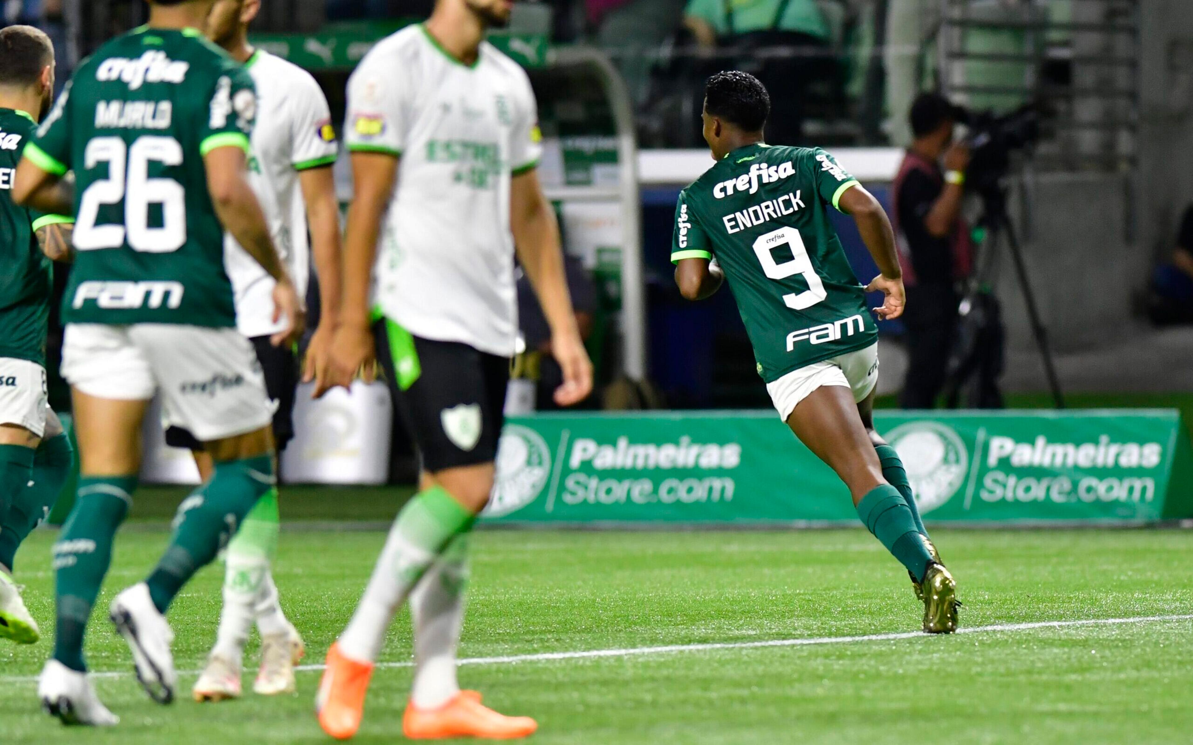 Endrick e Flaco López decidem, Palmeiras vence o América-MG e se aproxima do título do Brasileirão