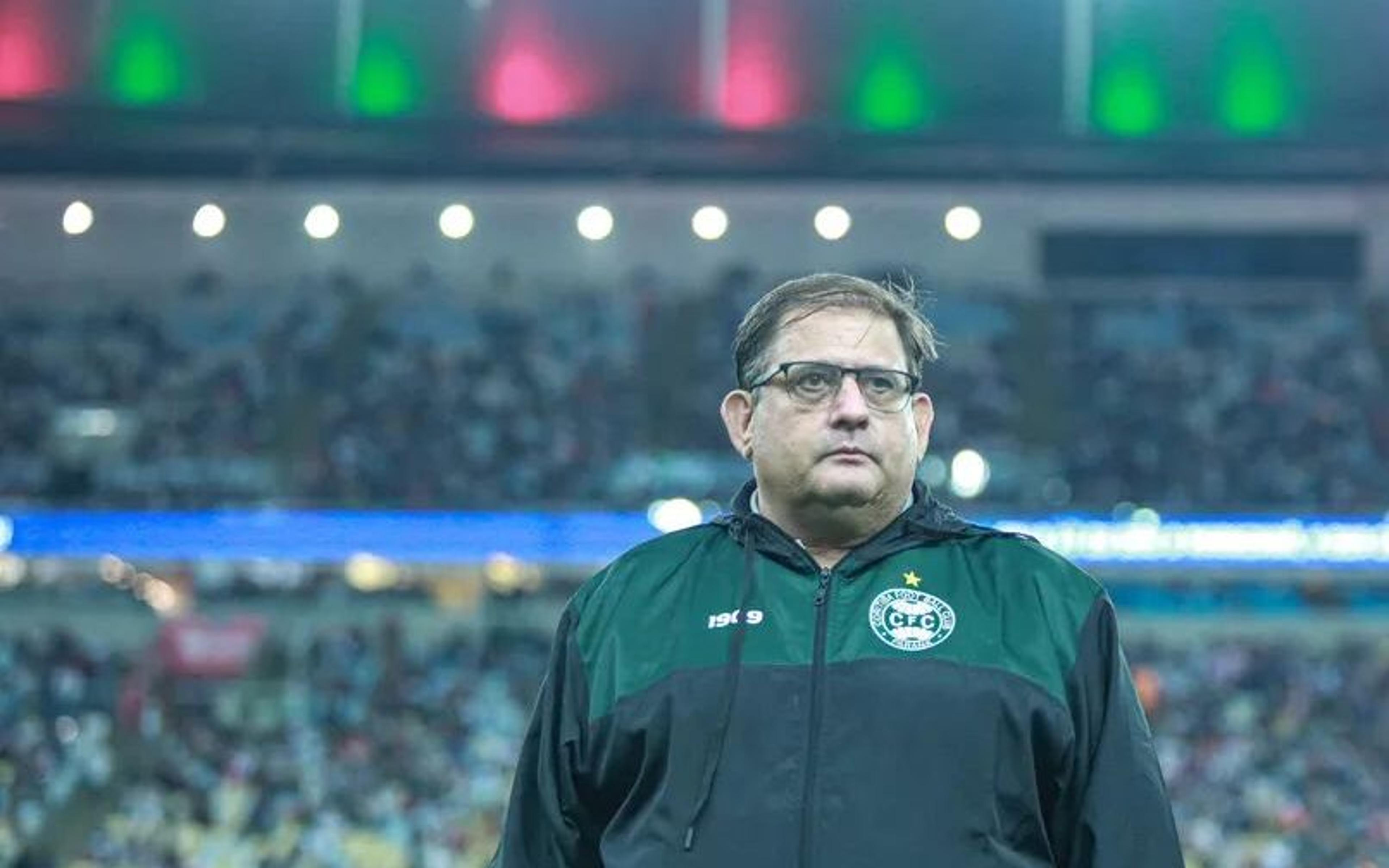 Coritiba demite Thiago Kosloski e anuncia Guto Ferreira como novo treinador