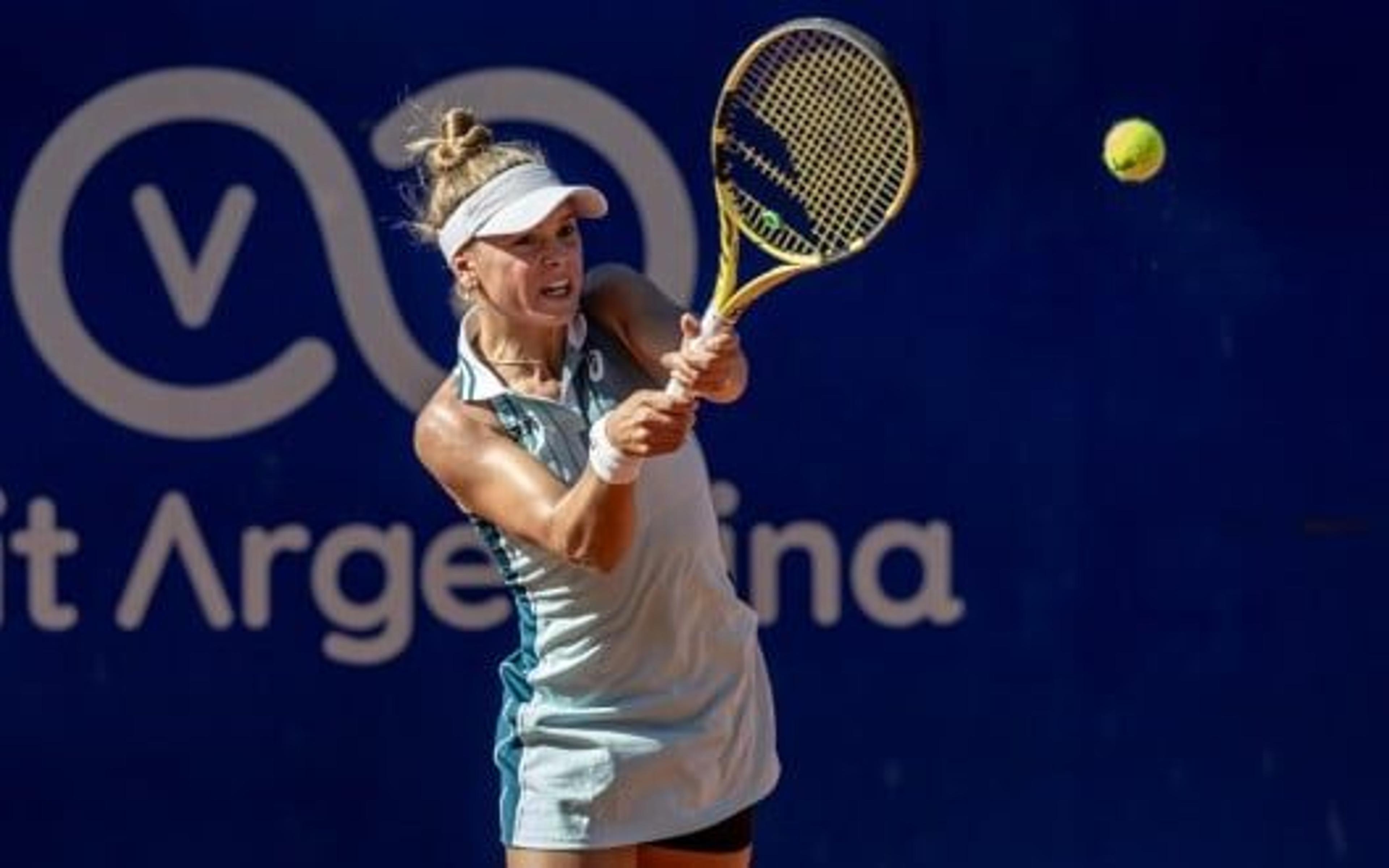 Laura Pigossi vai às quartas no WTA de Buenos Aires