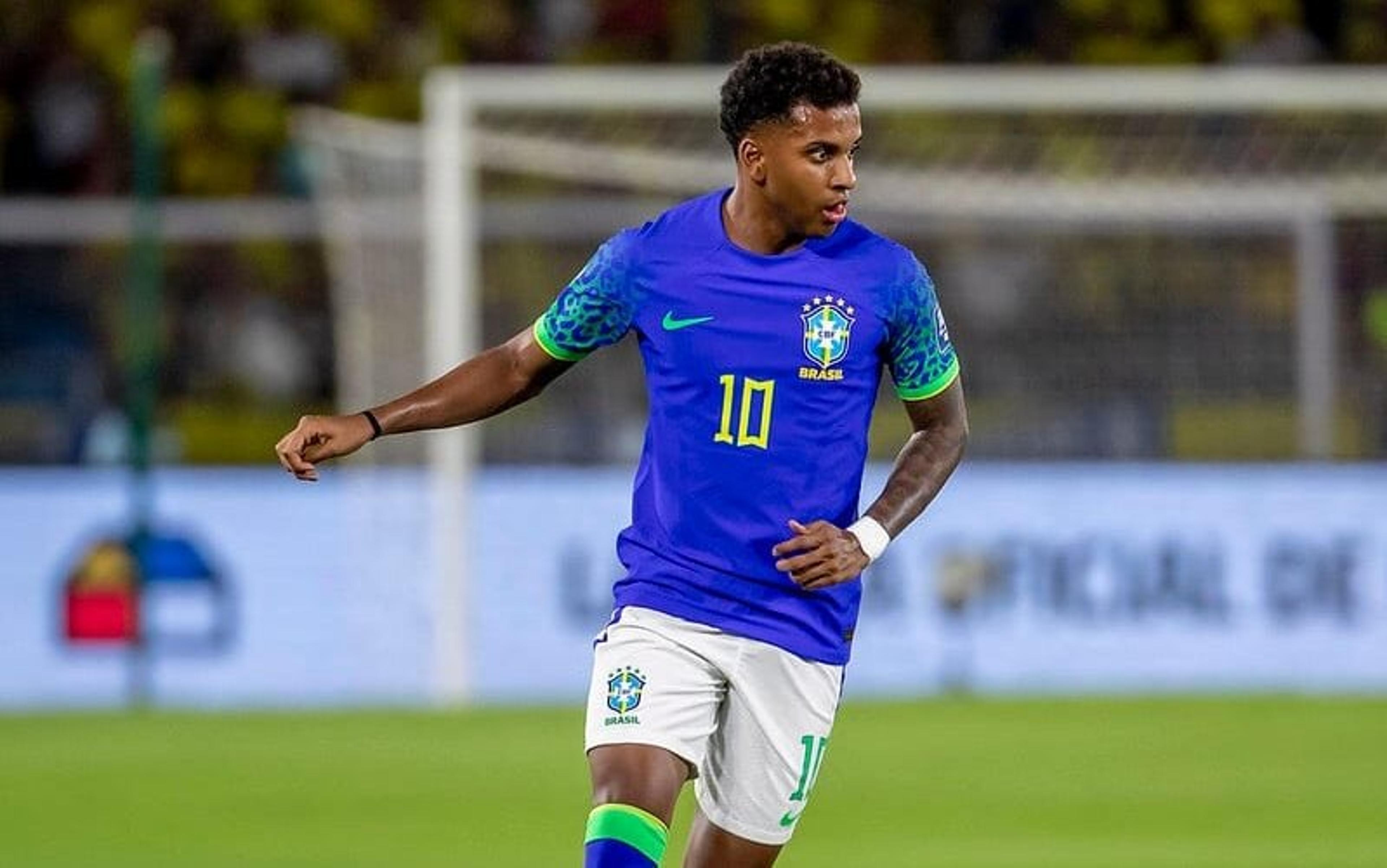 Rodrygo assume lugar de Neymar, brilha como ’10’ e é esperança do Brasil contra a Argentina