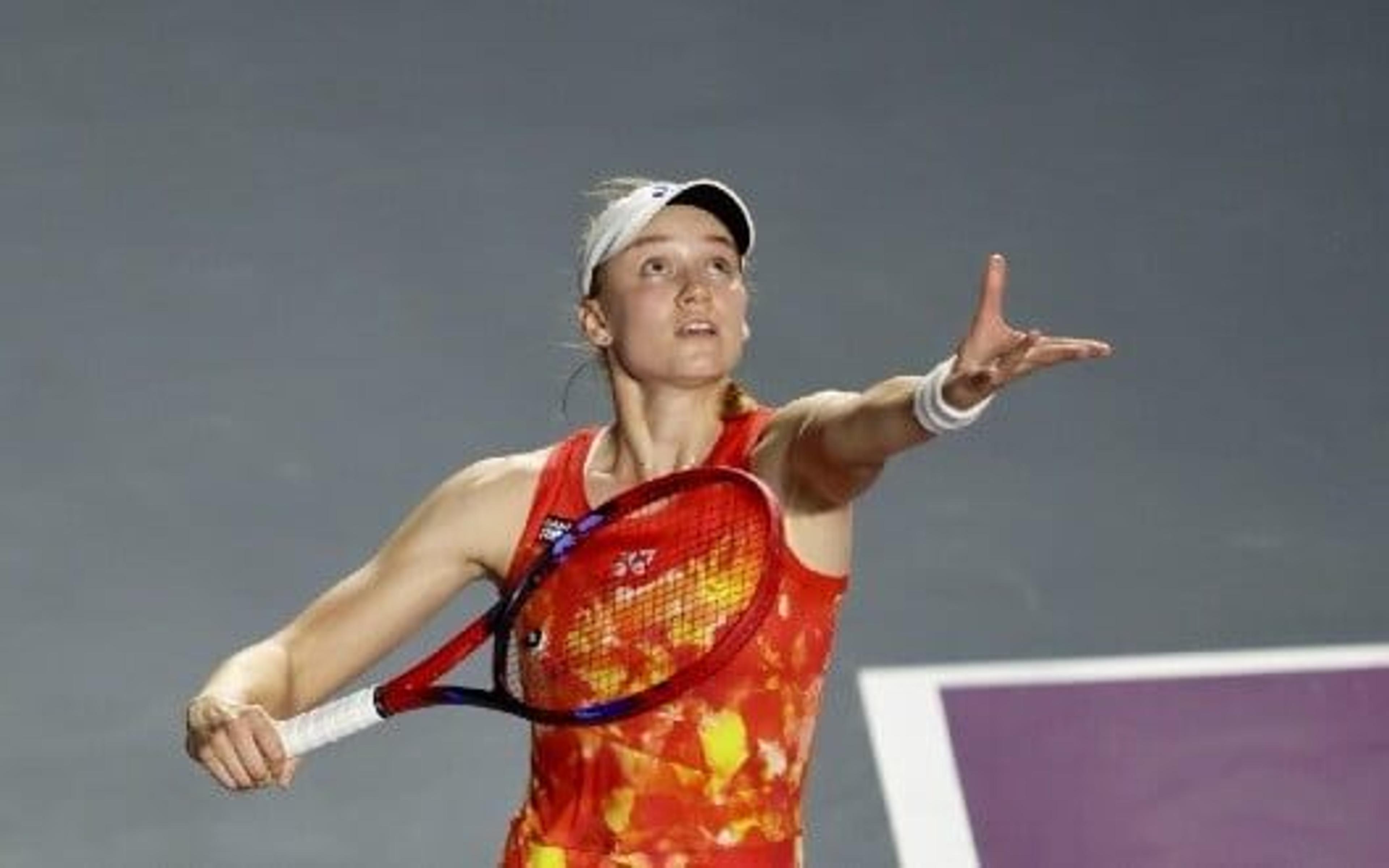 Rybakina vence jogão contra Sakkari e decide vaga contra Sabalenka no WTA Finals