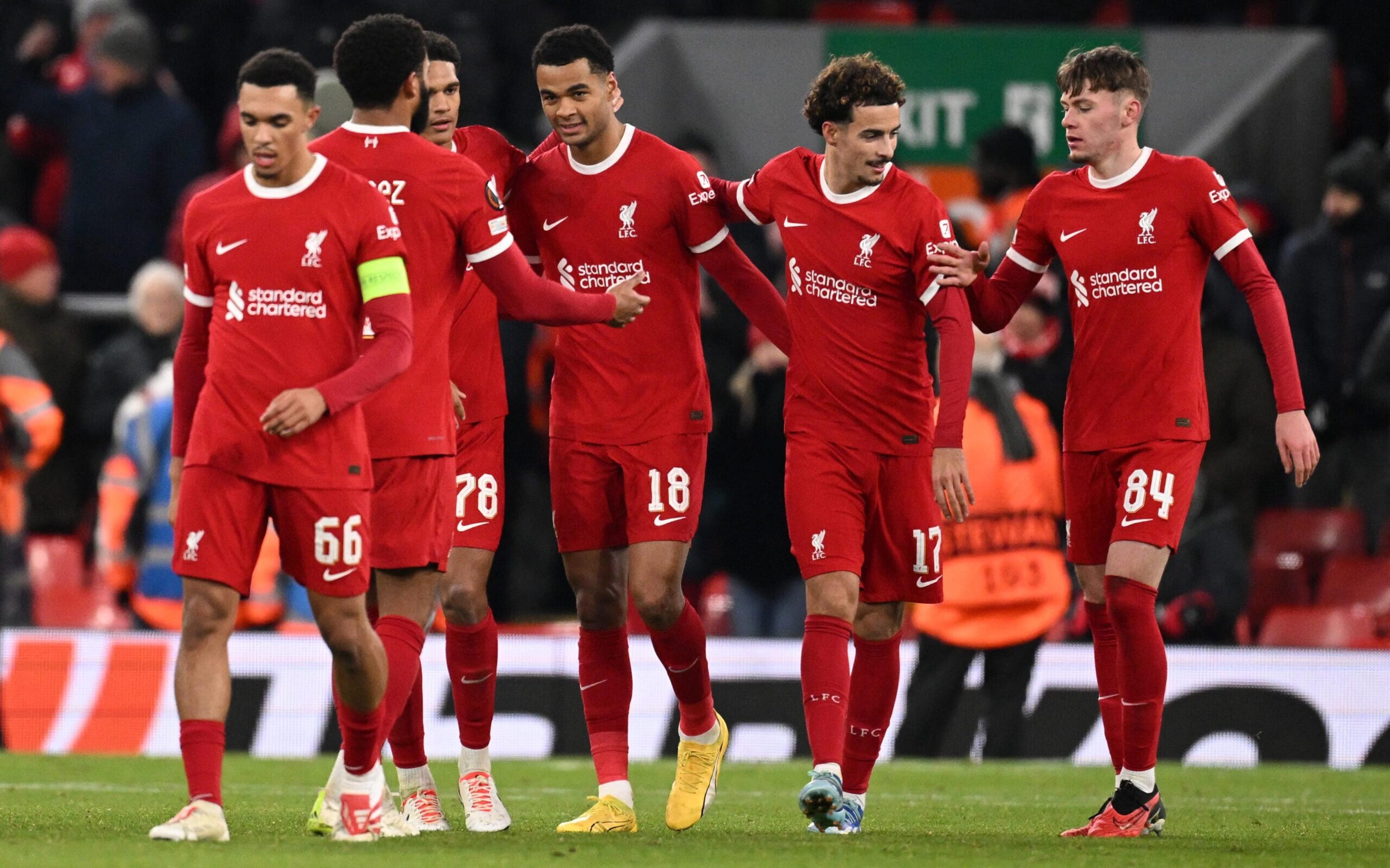 Liverpool tem a camisa mais vendida no mundo; veja ranking