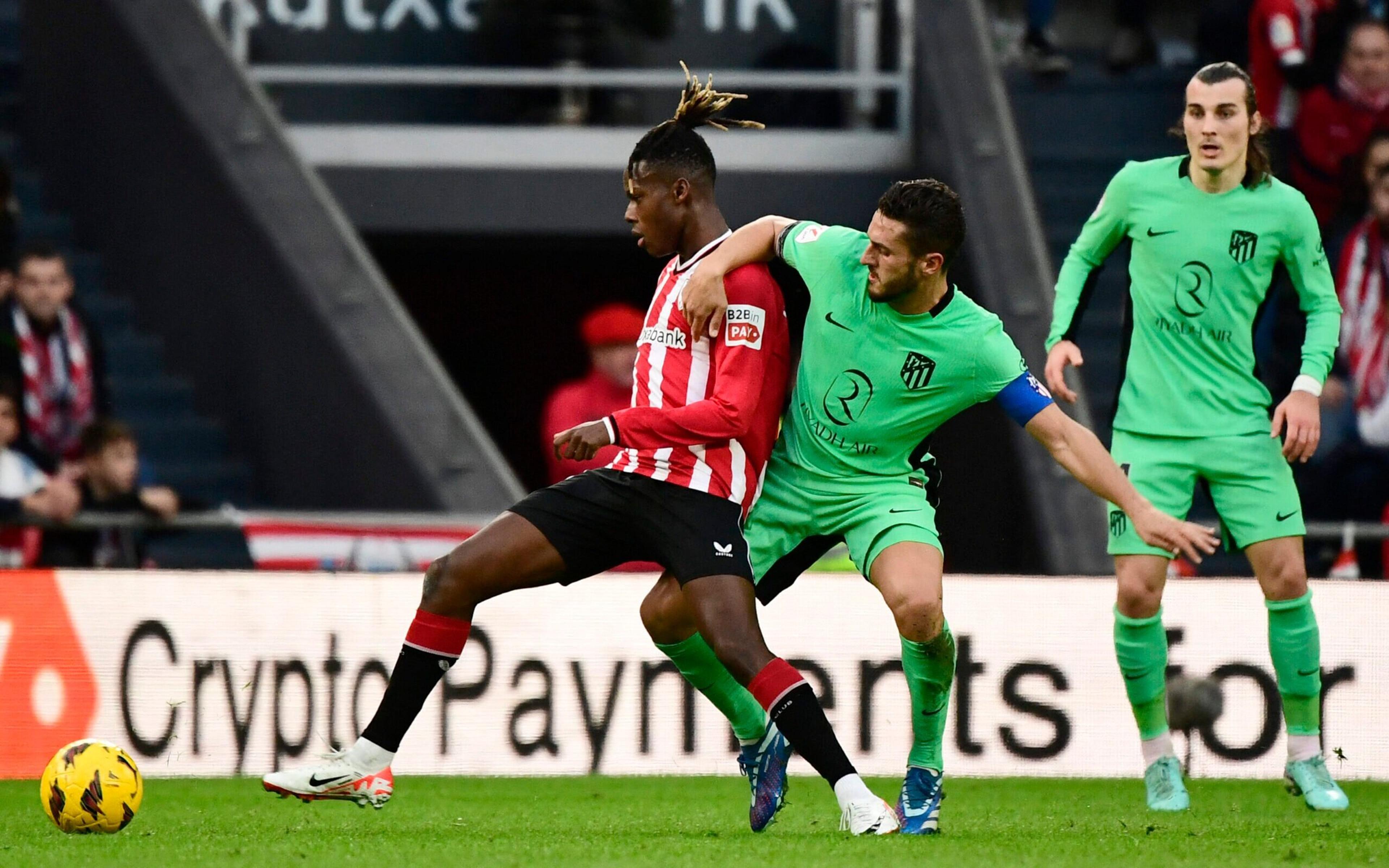 Athletic Bilbao domina o Atlético de Madrid e vence com tranquilidade em casa