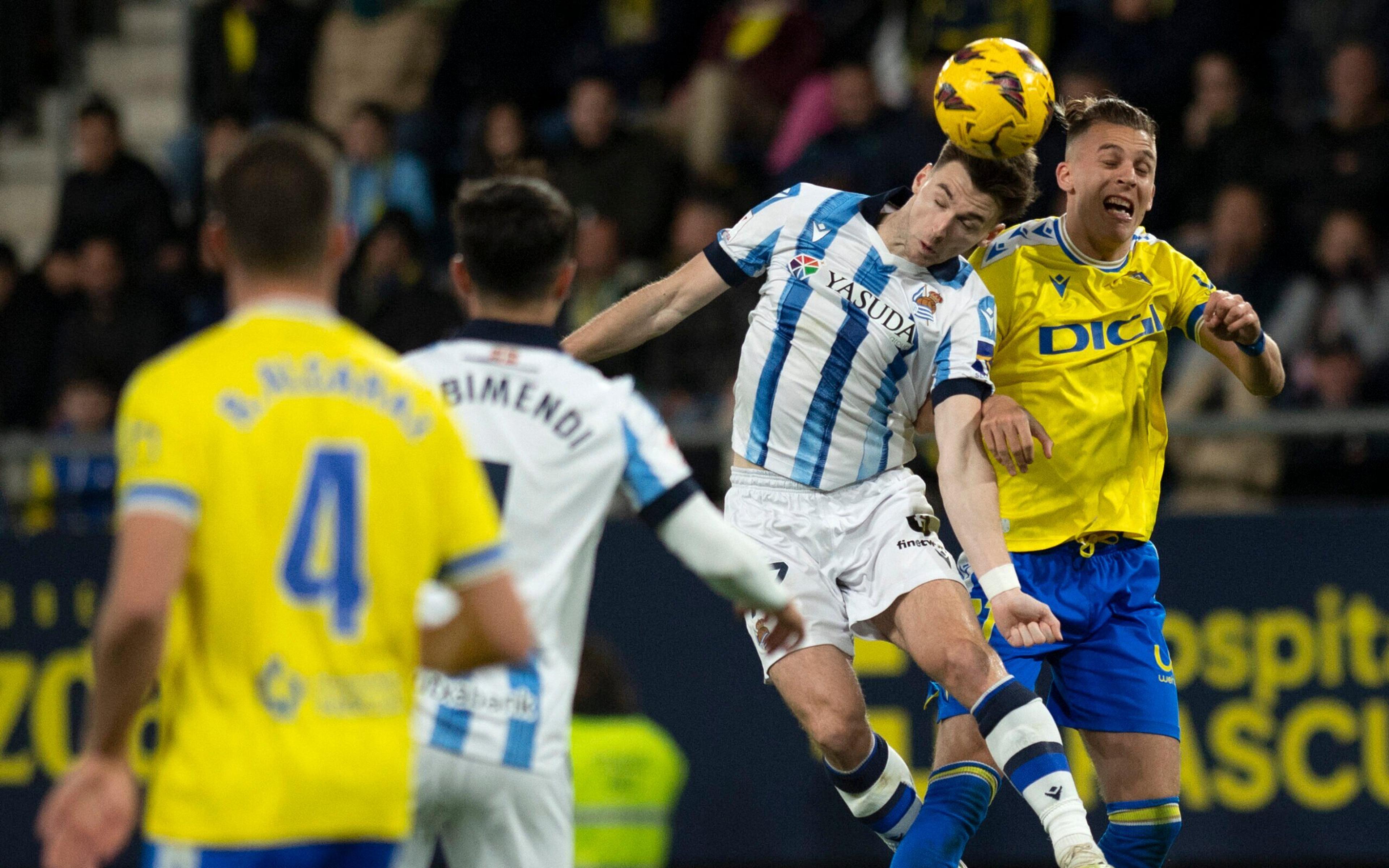 Zubimendi para no travessão e Real Sociedad empata com o Cádiz pela LaLiga