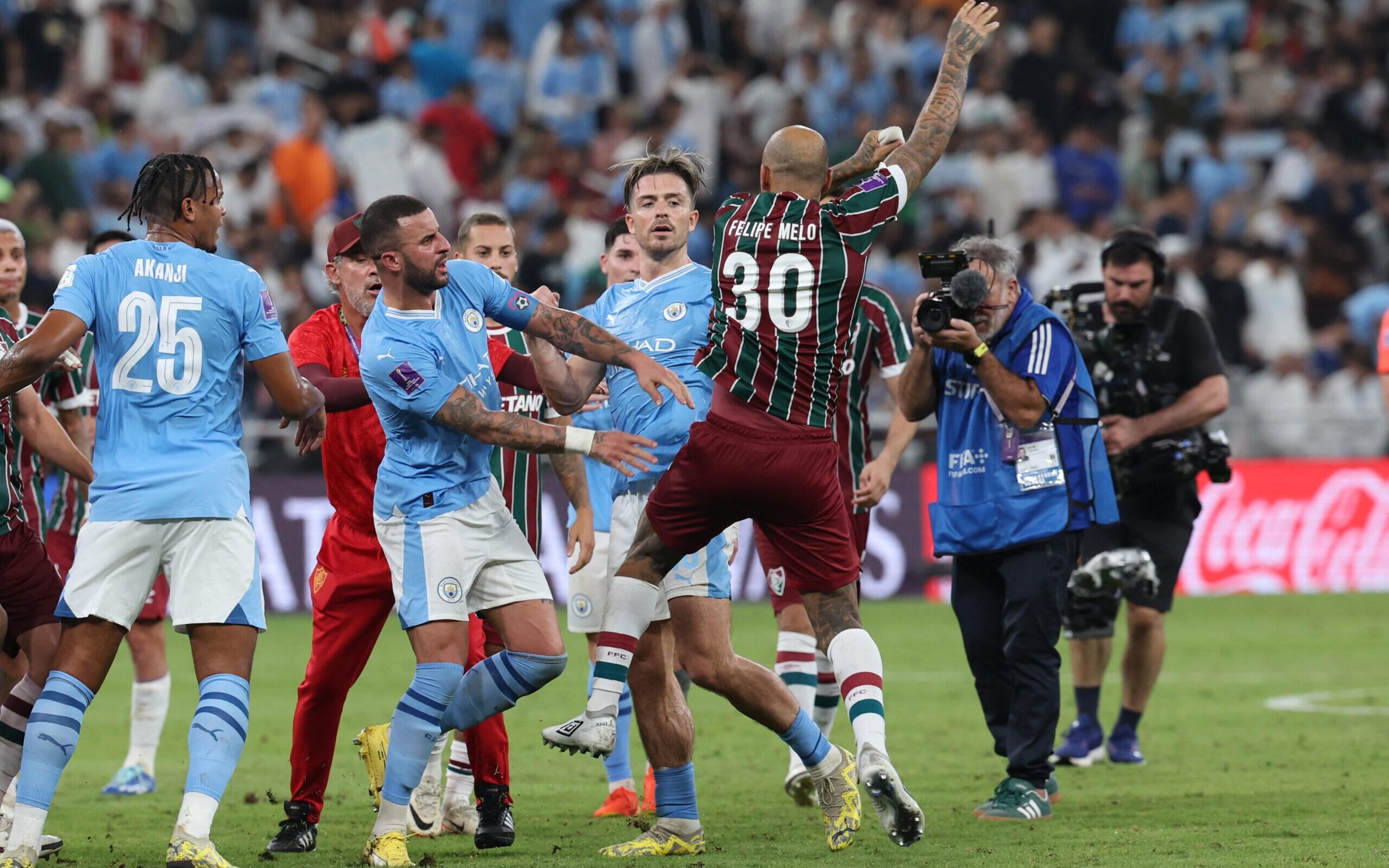 Manchester City x Fluminense termina com confusão no gramado; entenda motivo e veja vídeo