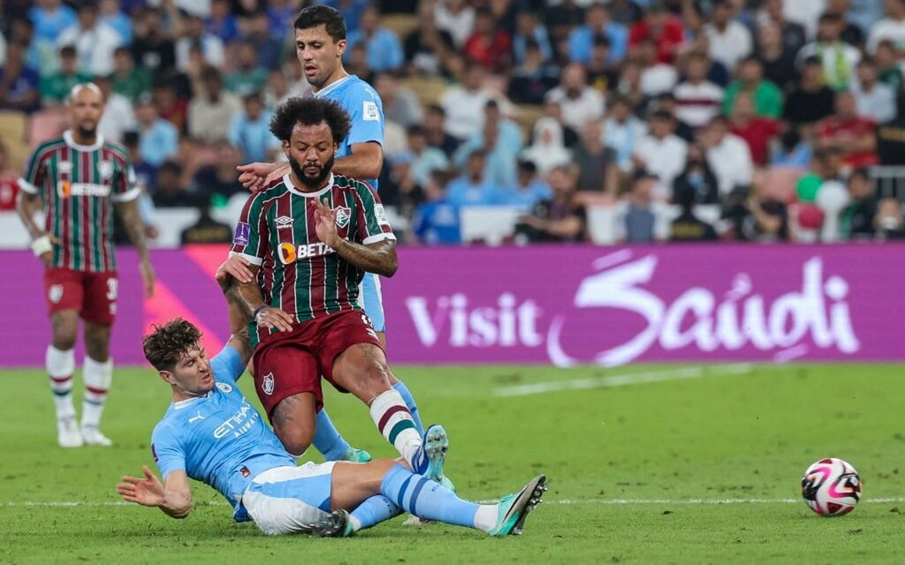 Após derrota do Fluminense no Mundial, Marcelo provoca Grealish: ‘Ele tem um, eu tenho quatro’