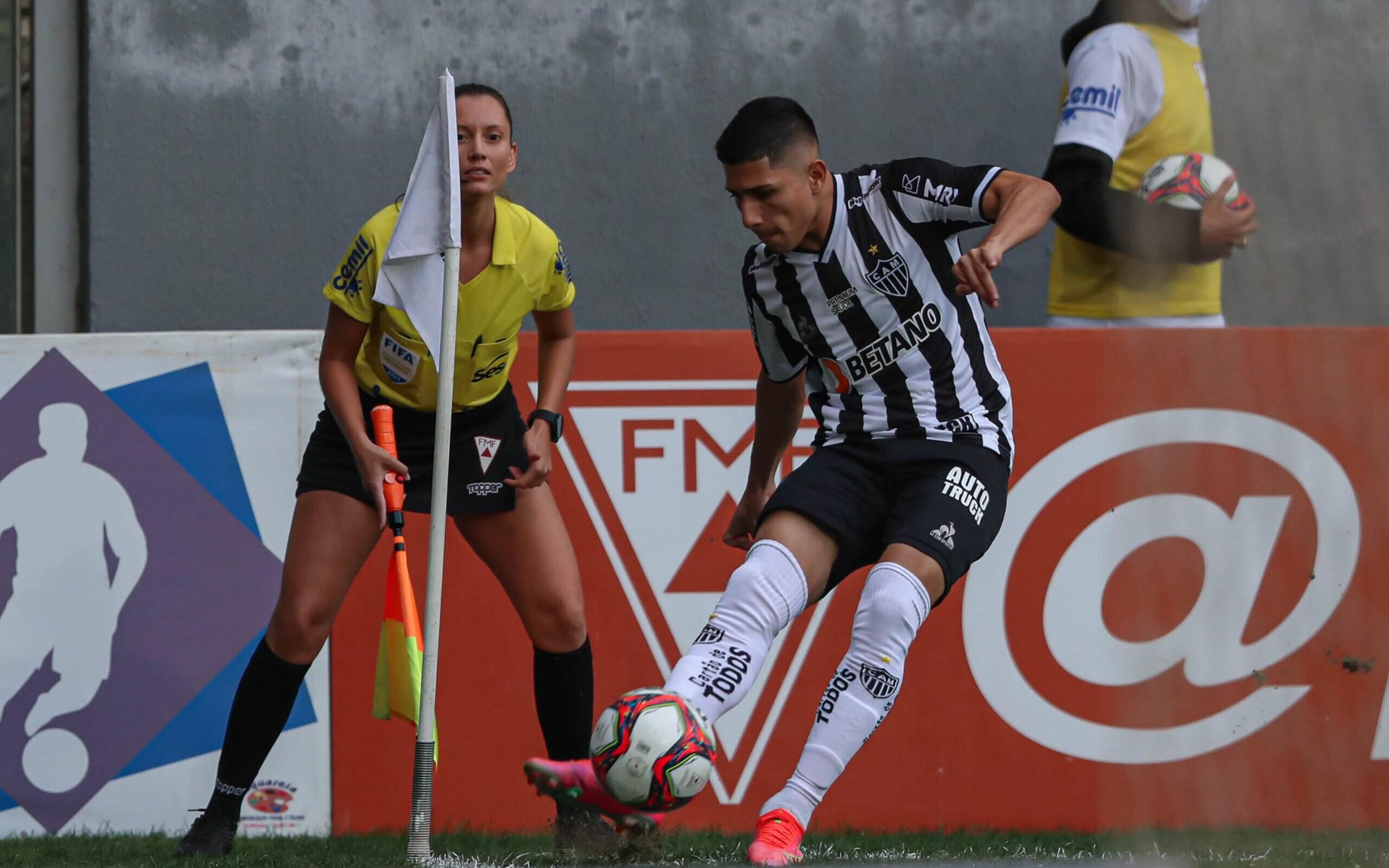 Botafogo negocia a contratação de ex-Atlético-MG