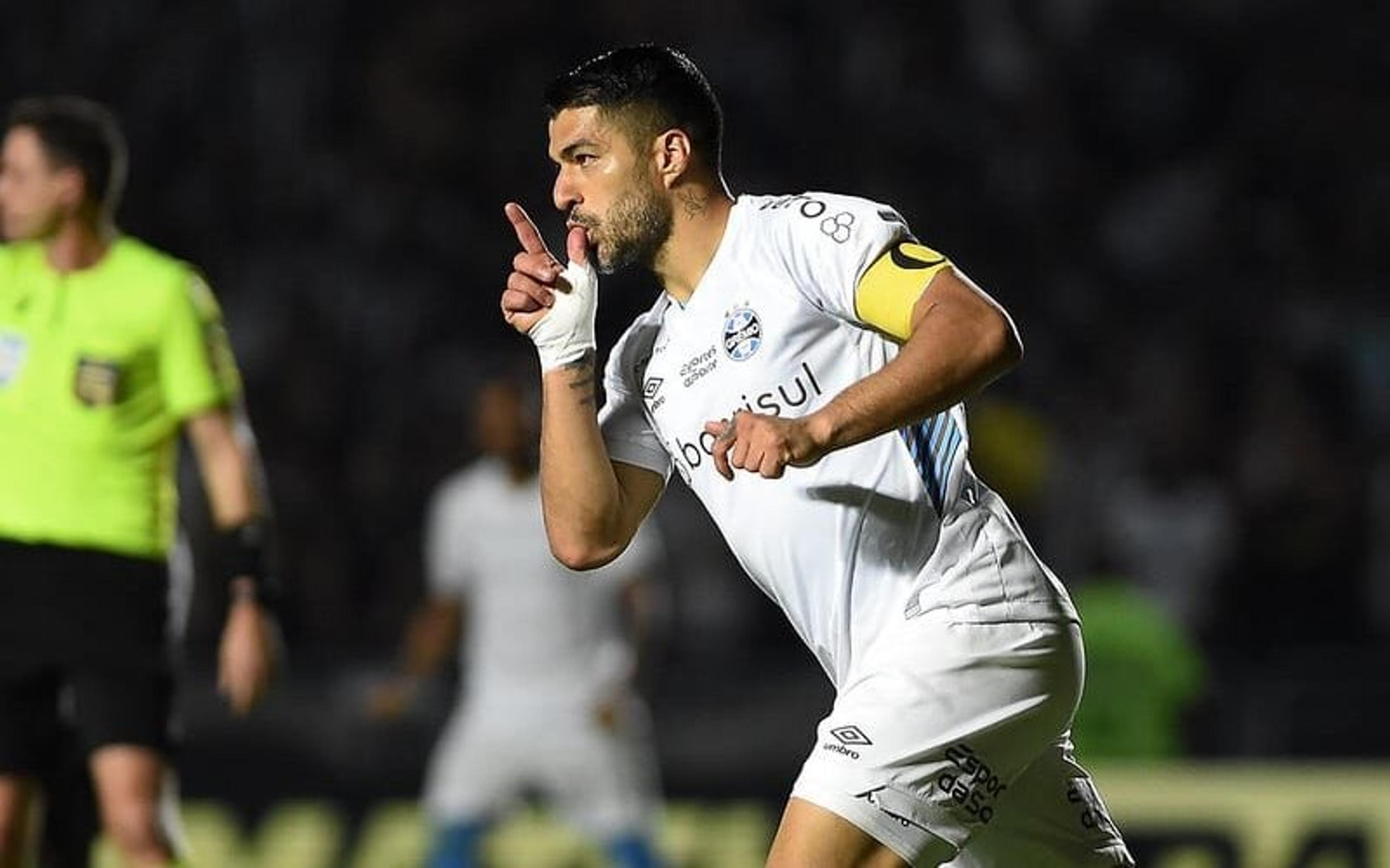 Artilheiro da Arena do Grêmio no ano, Luis Suárez se despede da torcida neste domingo (3)