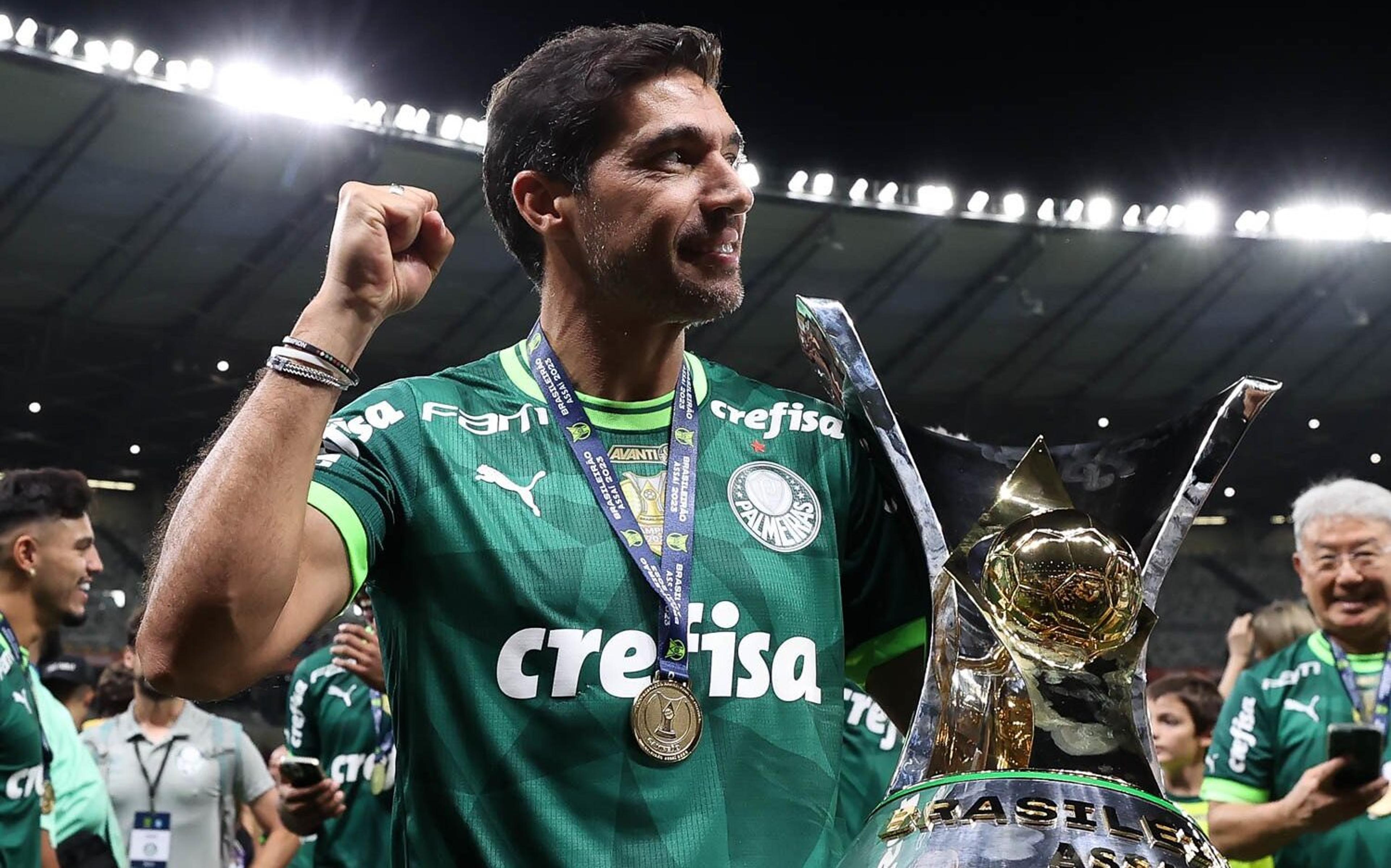 Abel Ferreira reafirma permanência em 2024: ‘Gosto de estar no Palmeiras’