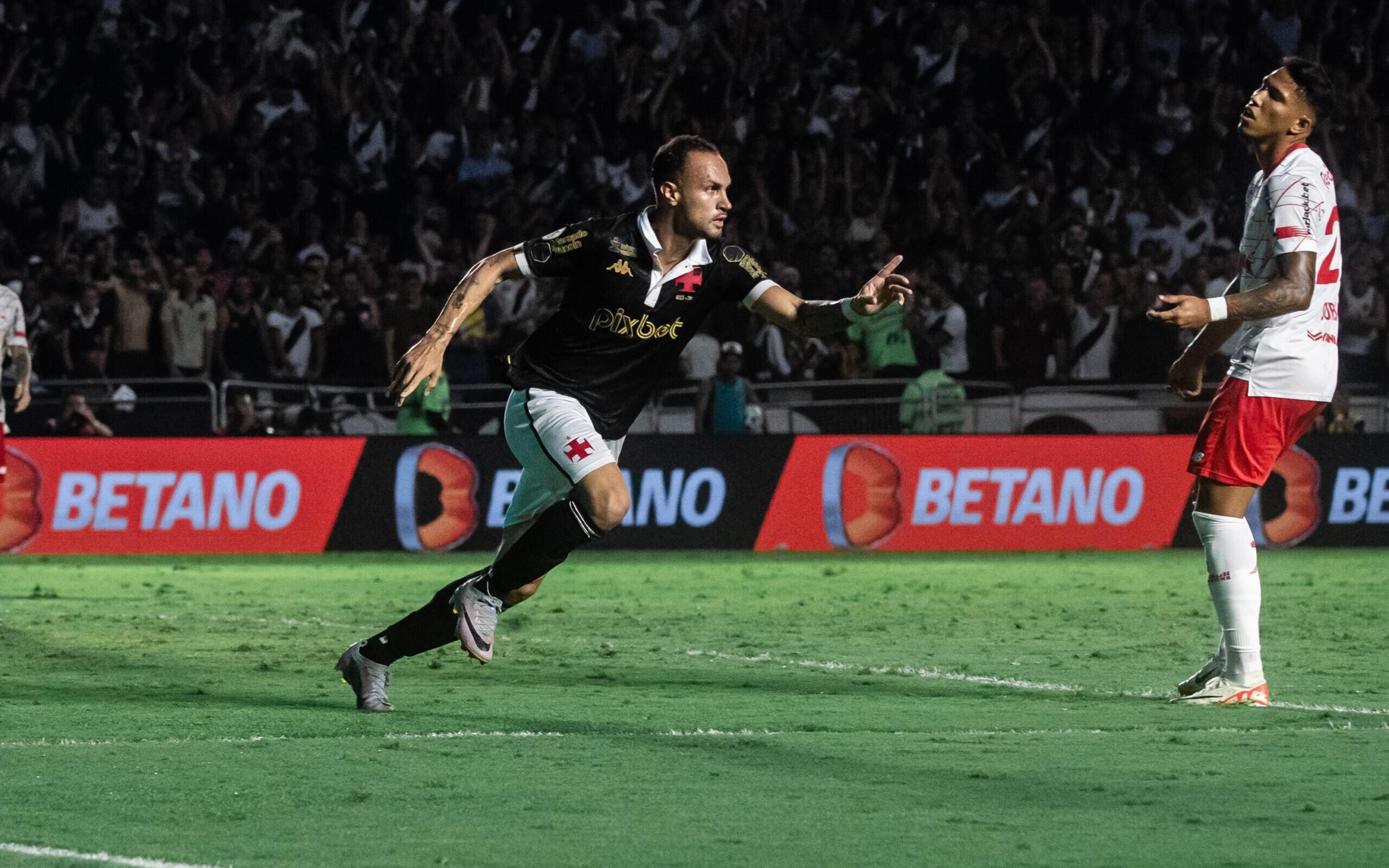 VÍDEO: Herói da permanência do Vasco no Brasileirão, Serginho mira 2024: ‘Brigar para ser campeão’