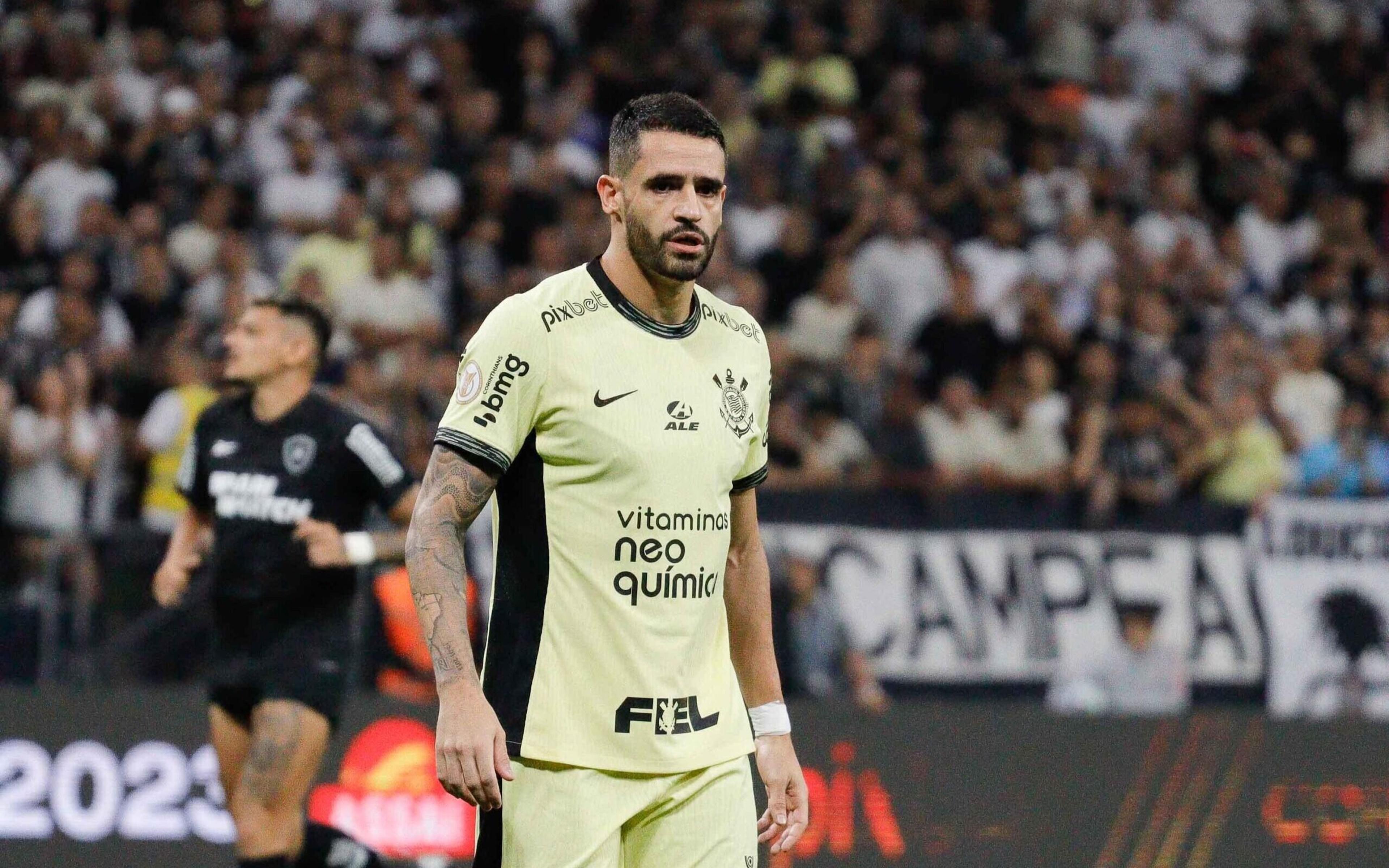 Corinthians não renova com Renato Augusto e mais dois