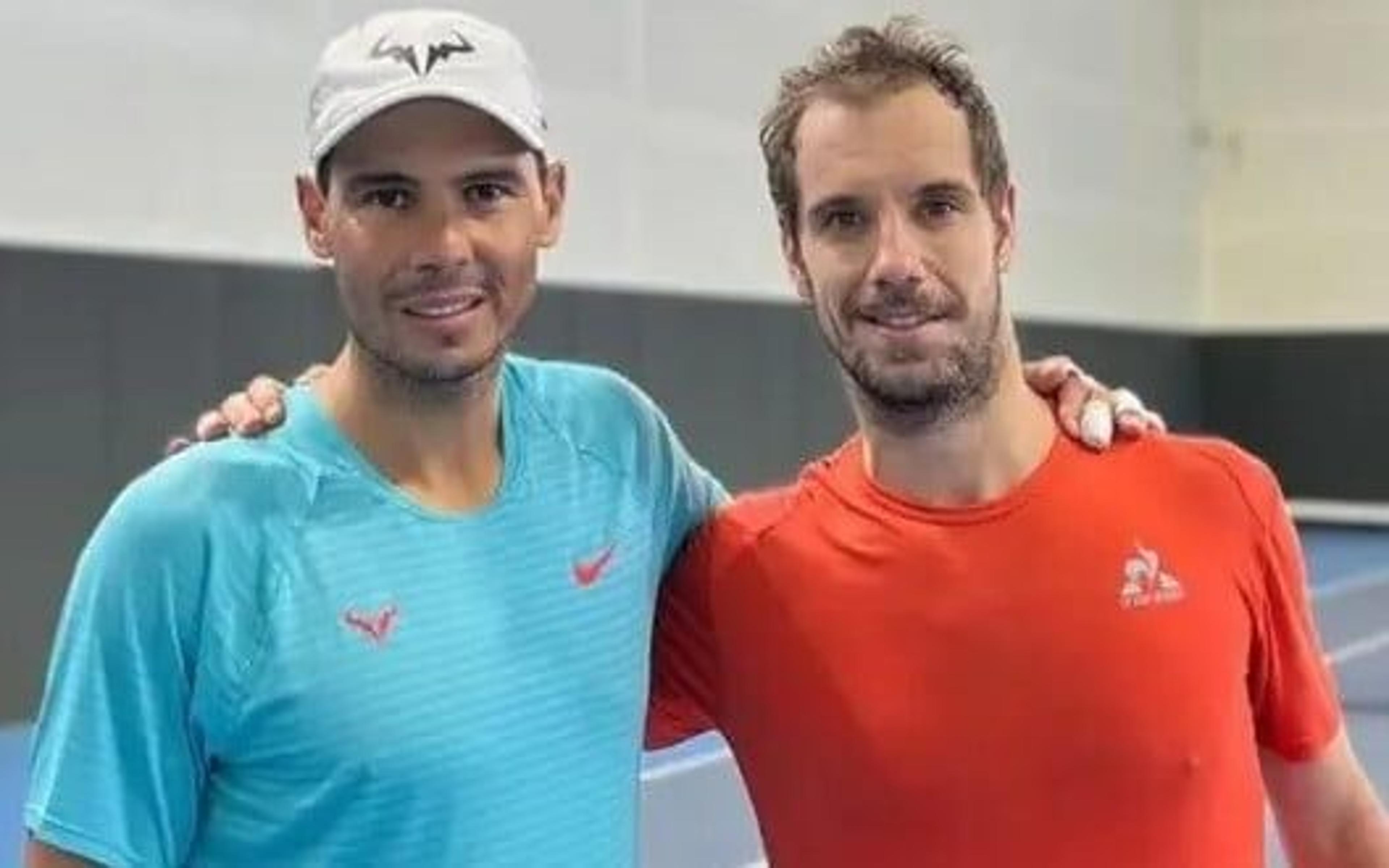 Gasquet comemora vitória em treino com Nadal em Manacor