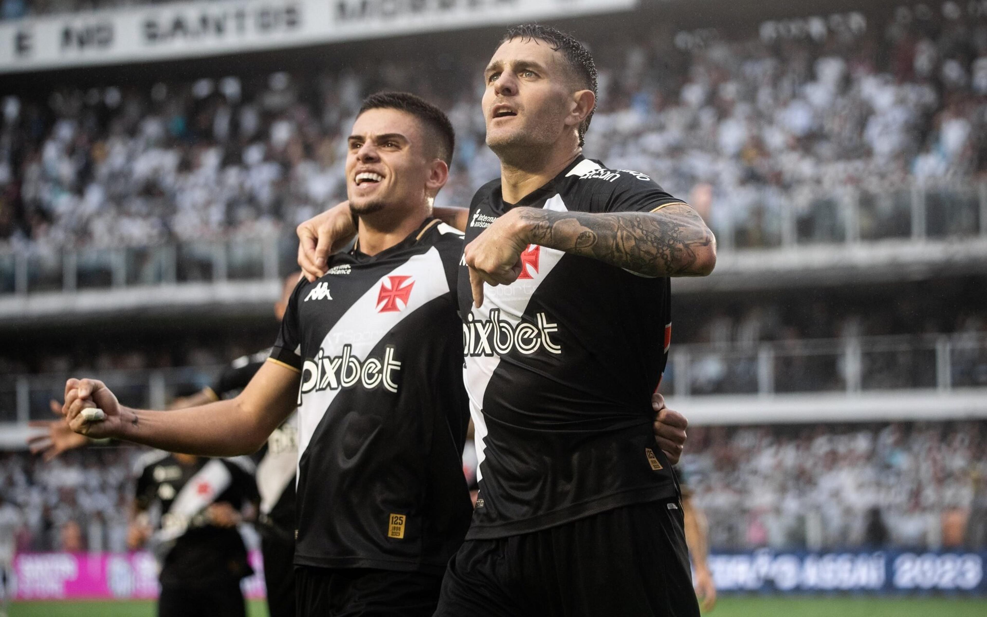 Gabriel Pec comemora permanência do Vasco, elogia Ramón Díaz e manda recado para torcida: ‘Ano que vem tem mais’