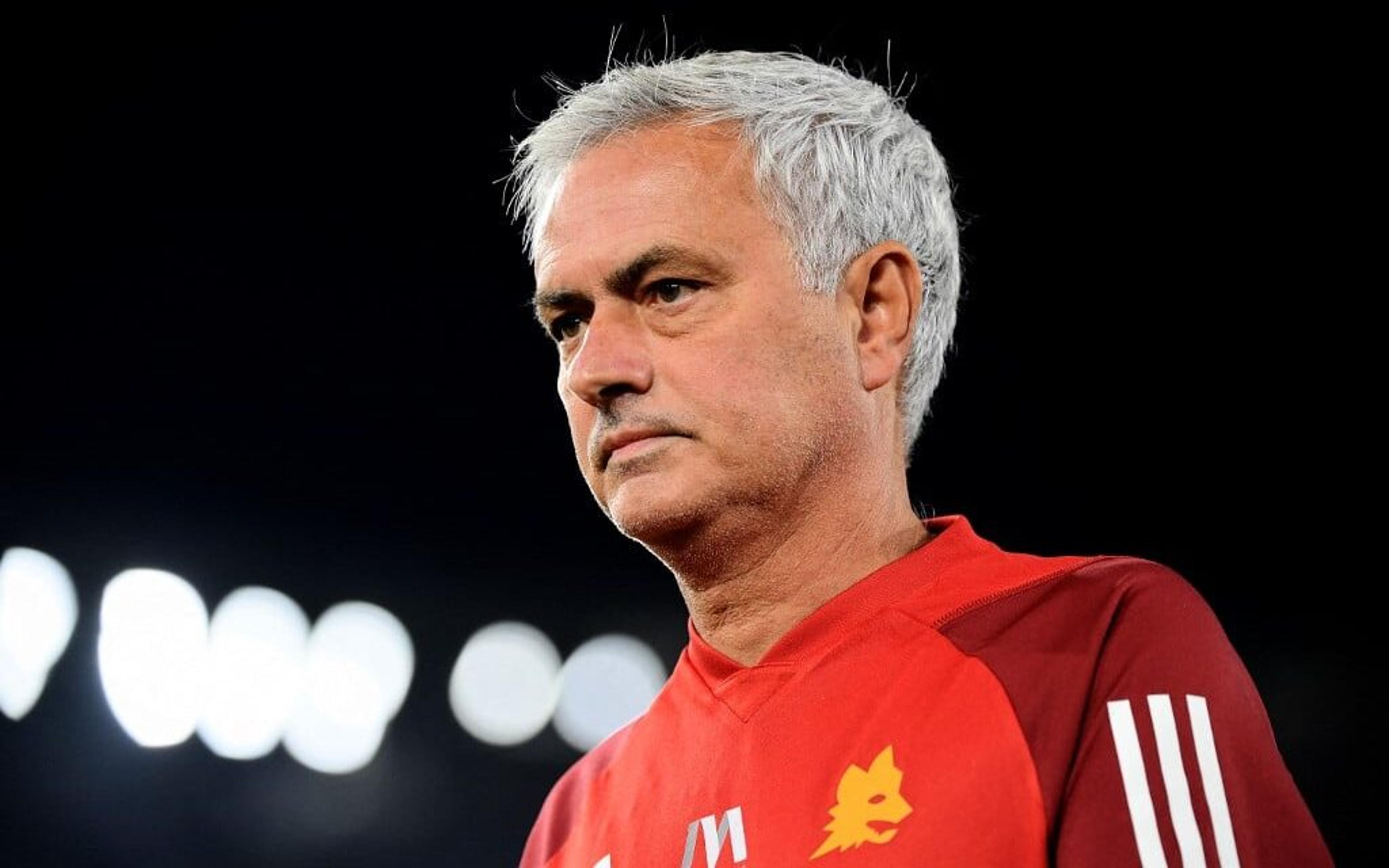 Roma anuncia demissão de José Mourinho, ex-alvo da Seleção