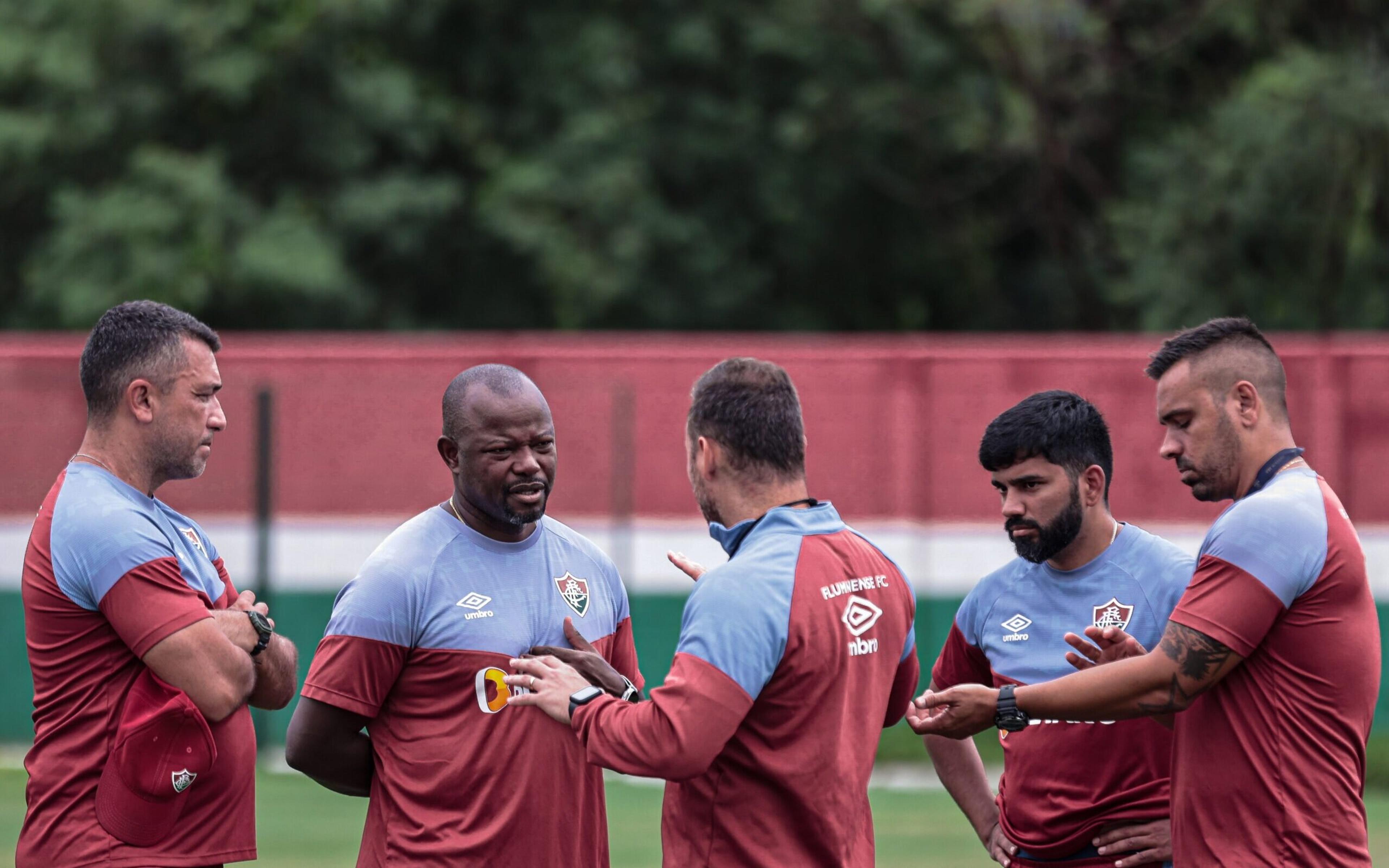 Sem Fernando Diniz, Marcão comanda treinos no Fluminense e primeiros jogos no Campeonato Carioca