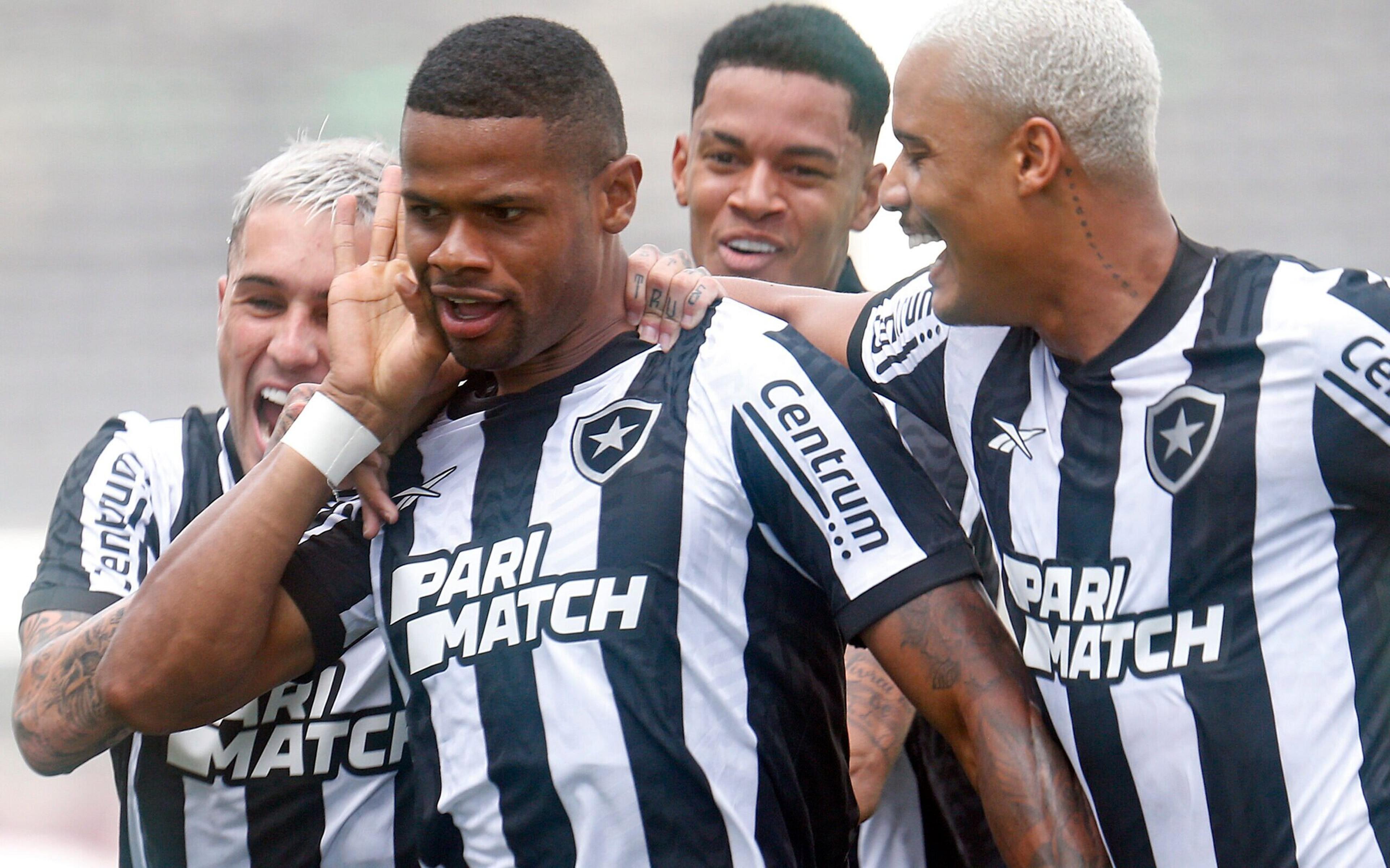 Botafogo vence o Bangu e assume a liderança provisória do Carioca