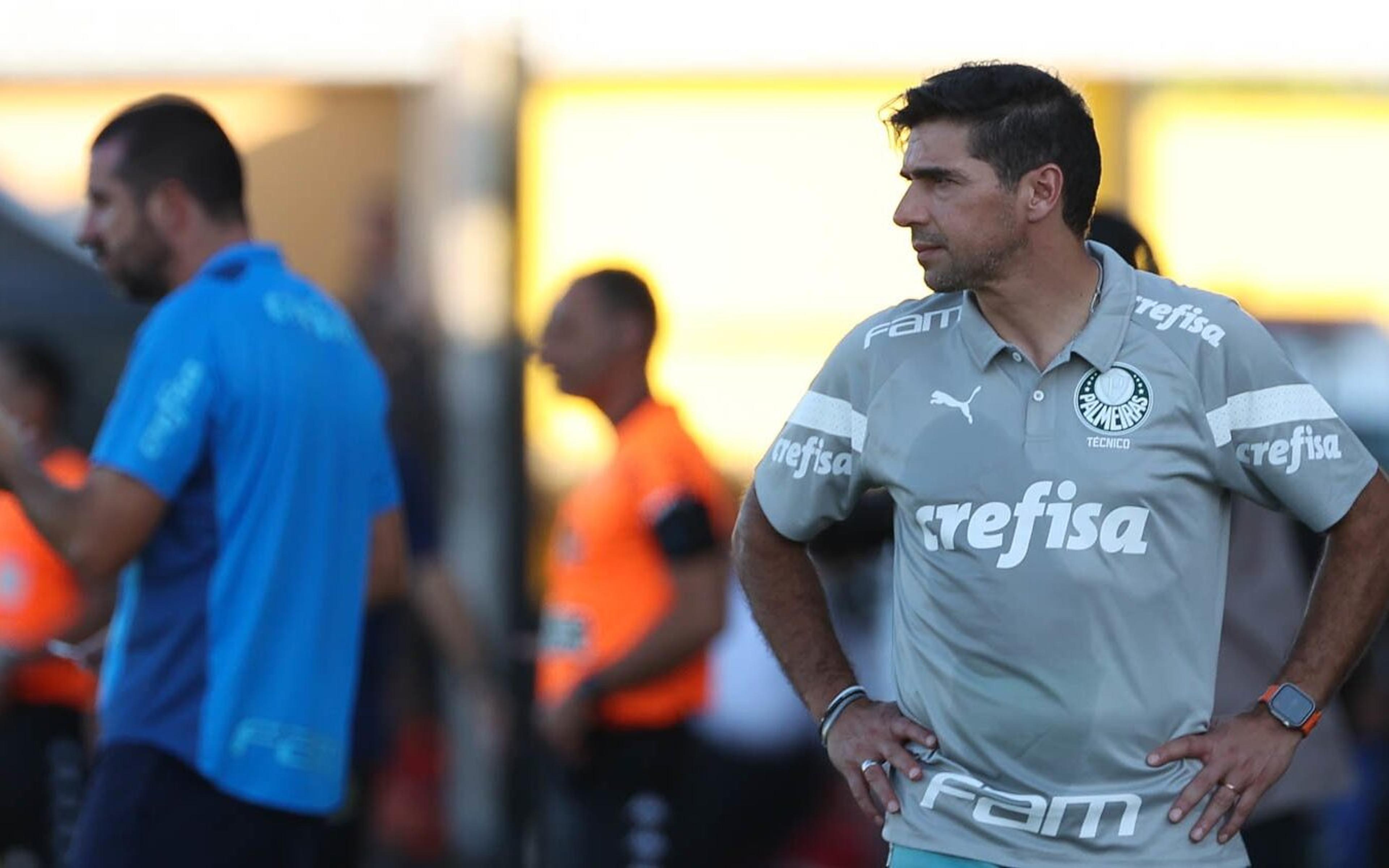 Abel Ferreira dá pistas de que usará Paulista de laboratório no Palmeiras