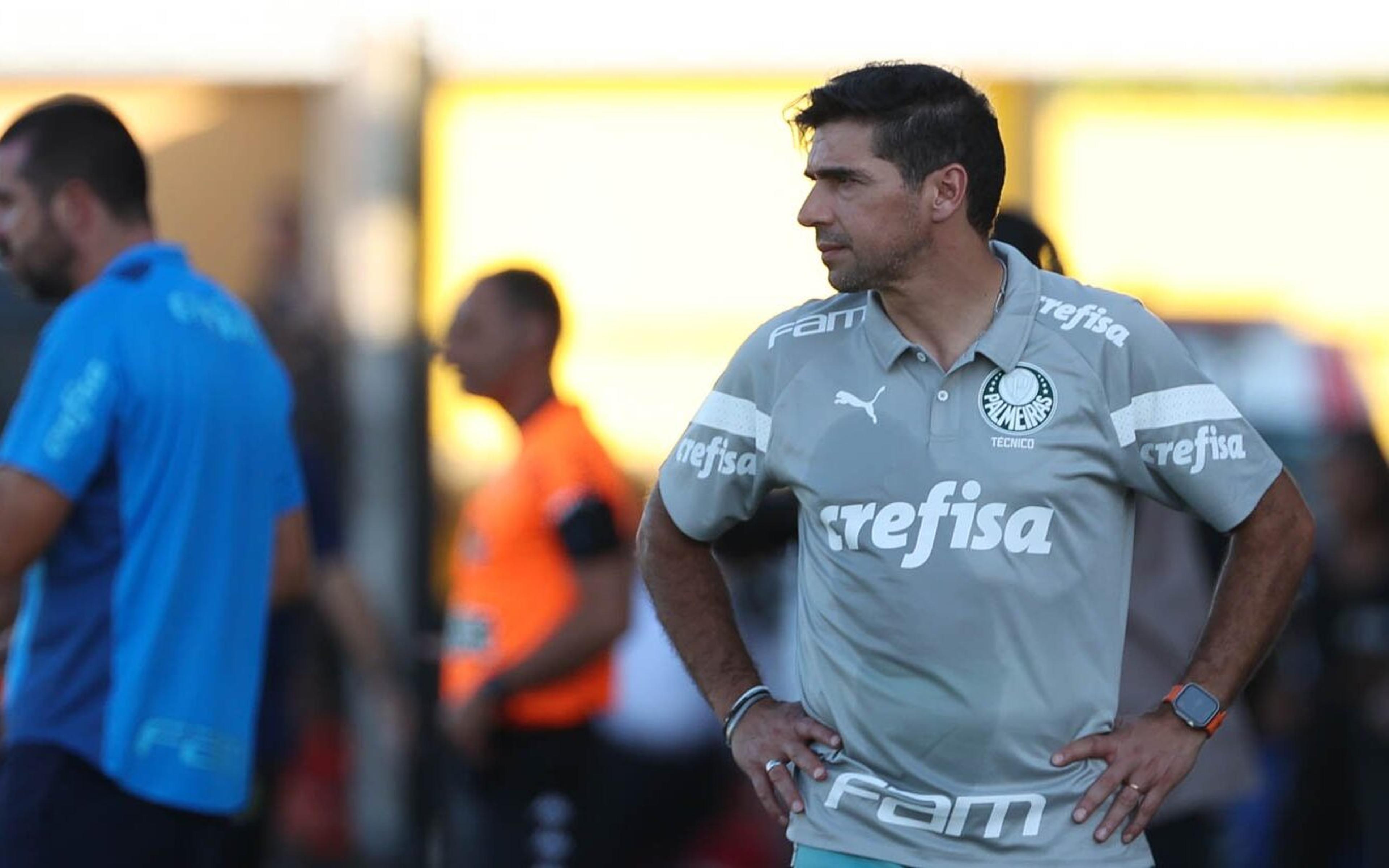 ANÁLISE: Nem mesmo tropeço na estreia do Palmeiras faz Abel Ferreira rever erros e desculpas