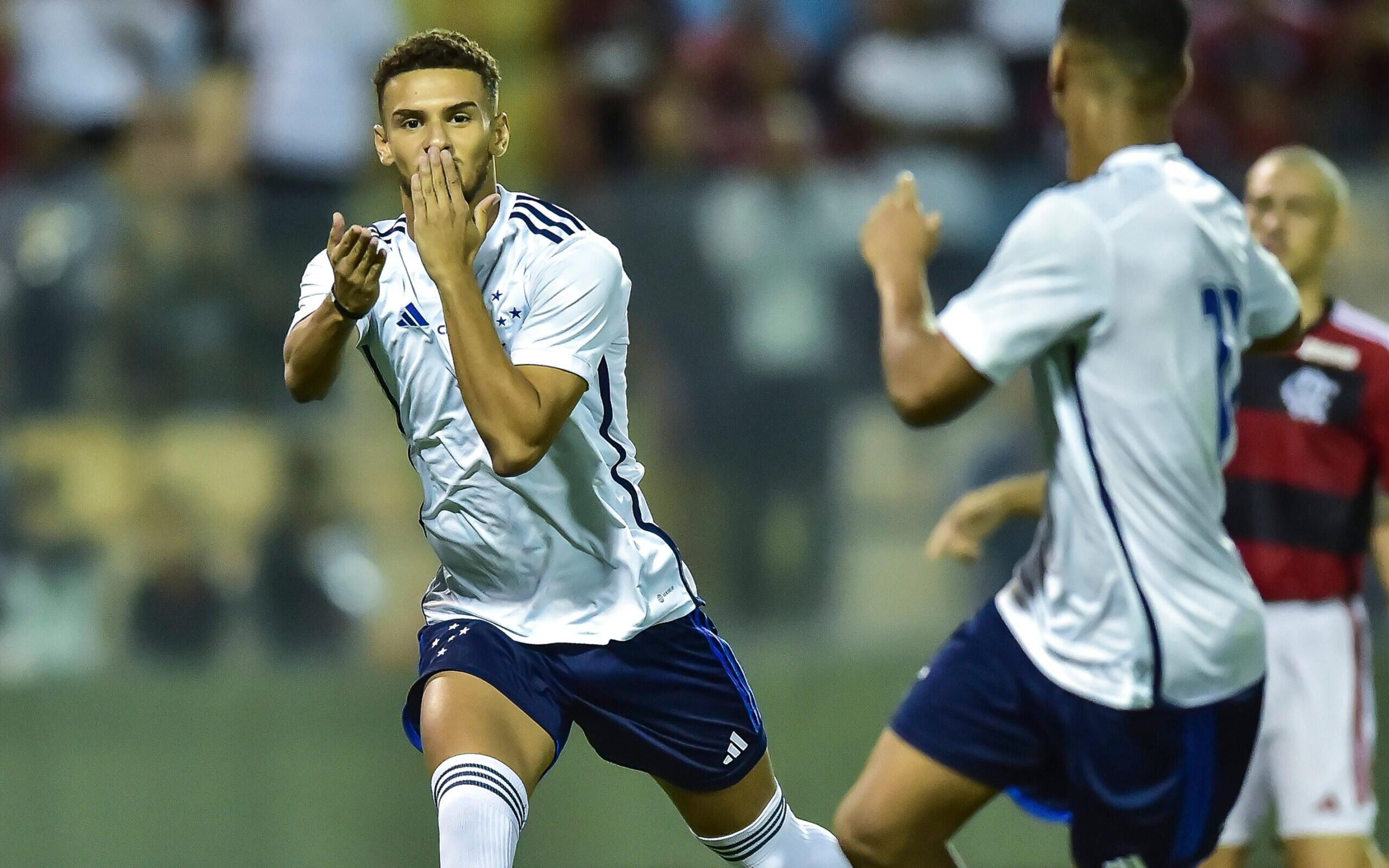 Cruzeiro vence, elimina o Flamengo e vai à final da Copinha