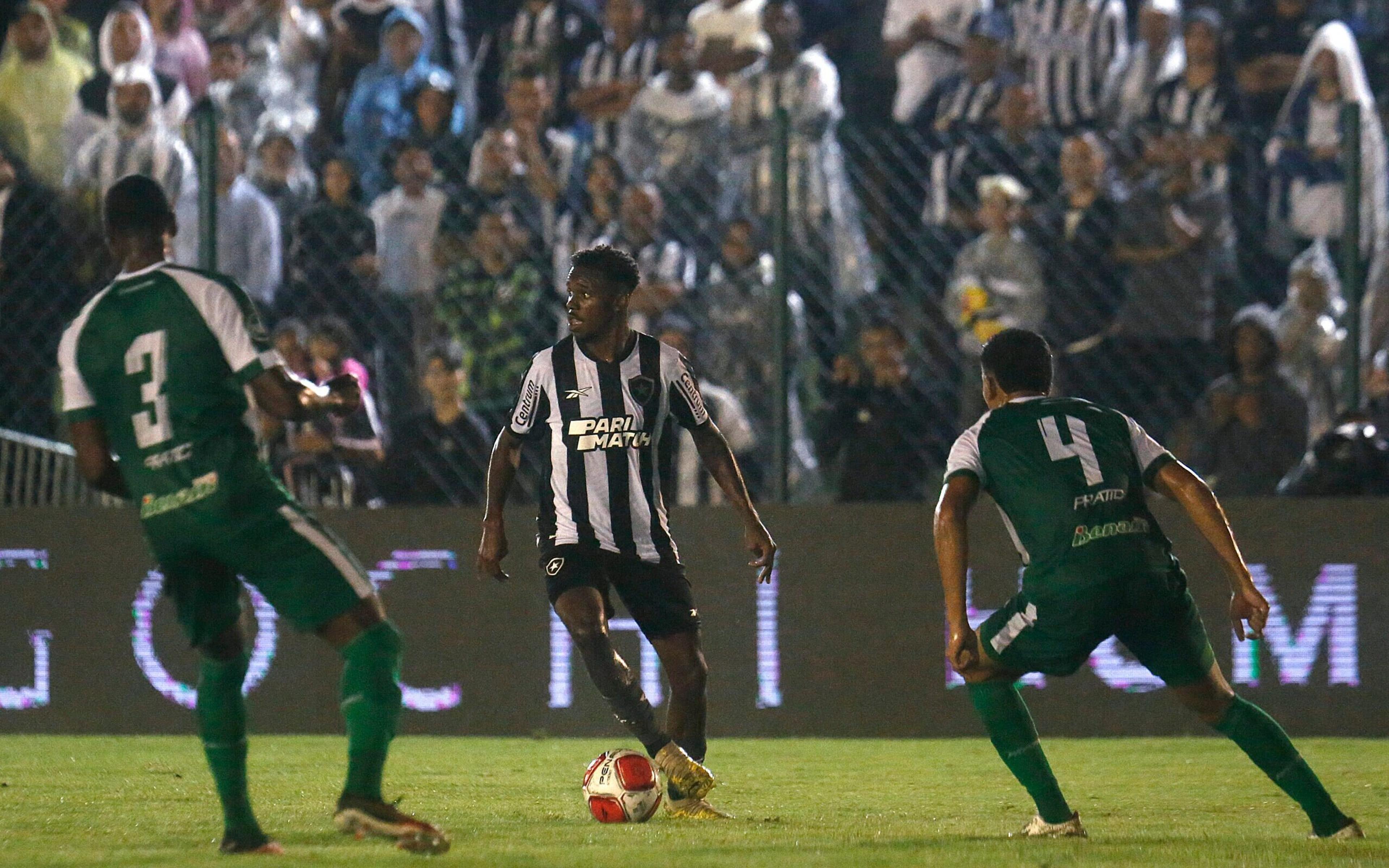 Botafogo perde para o Boavista e deixa a liderança do Carioca