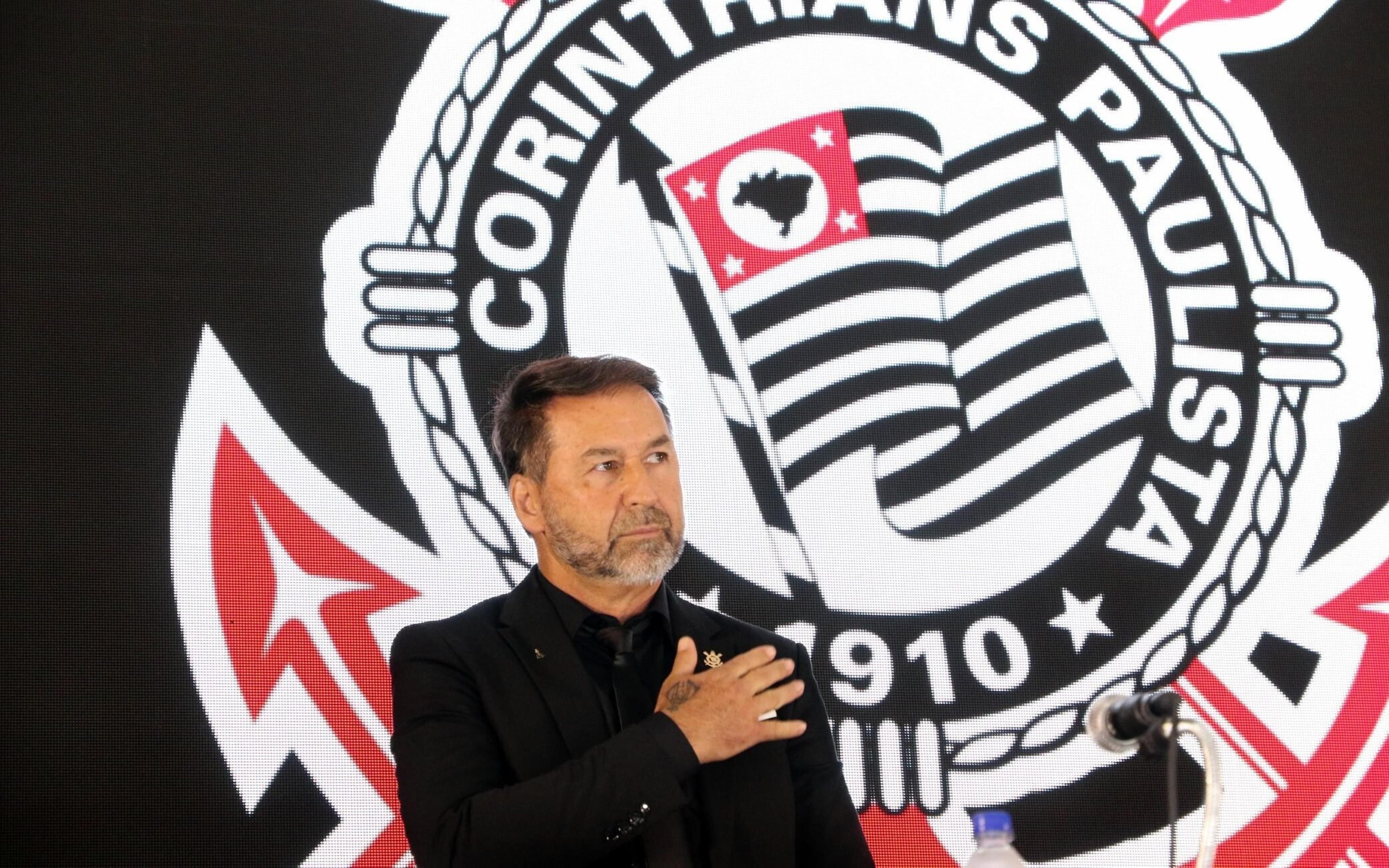 Mesmo cauteloso, Corinthians acena interesse por ‘terceiro melhor executivo de futebol do Brasil’