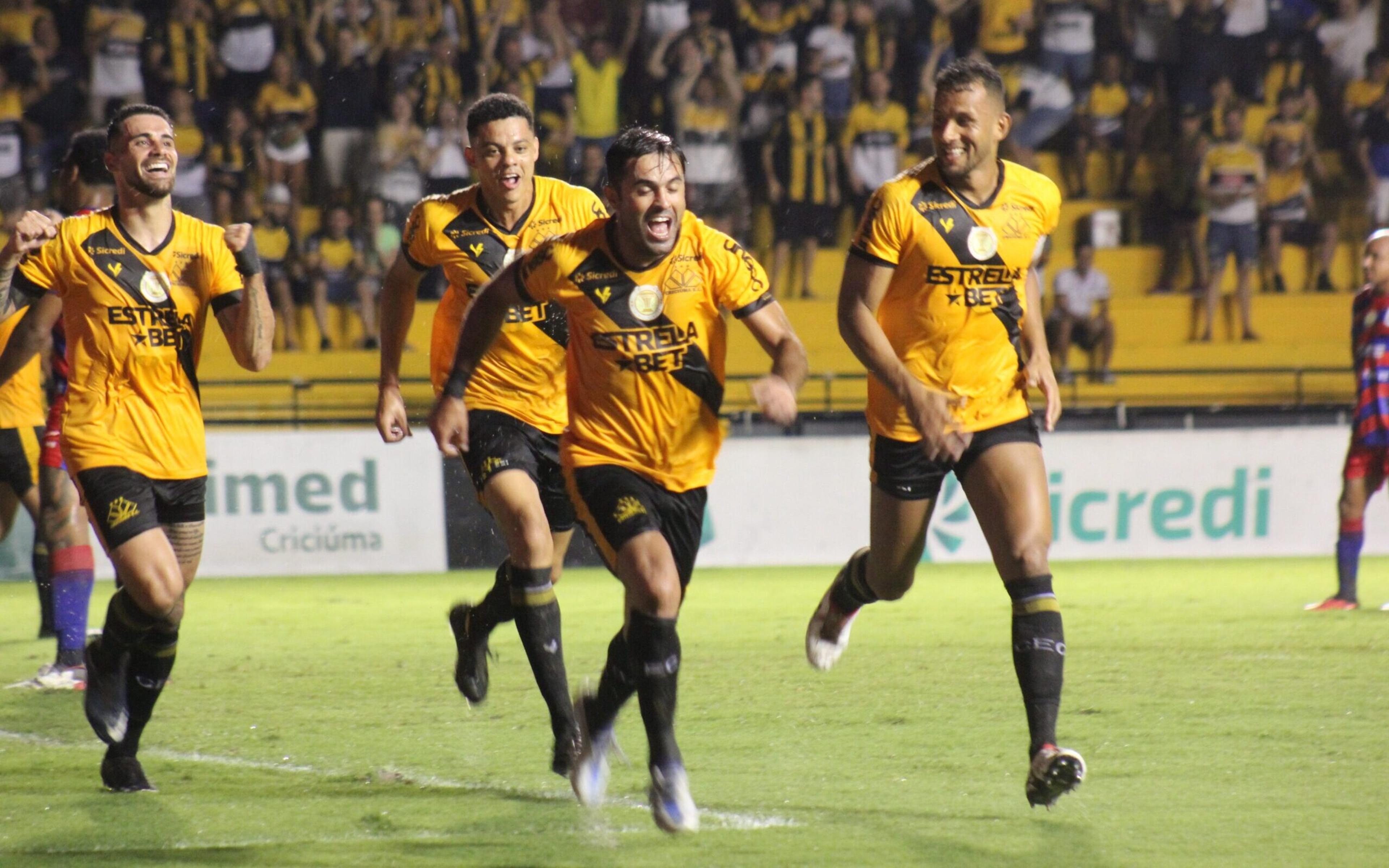 Criciúma goleia o Figueirense na estreia do Campeonato Catarinense