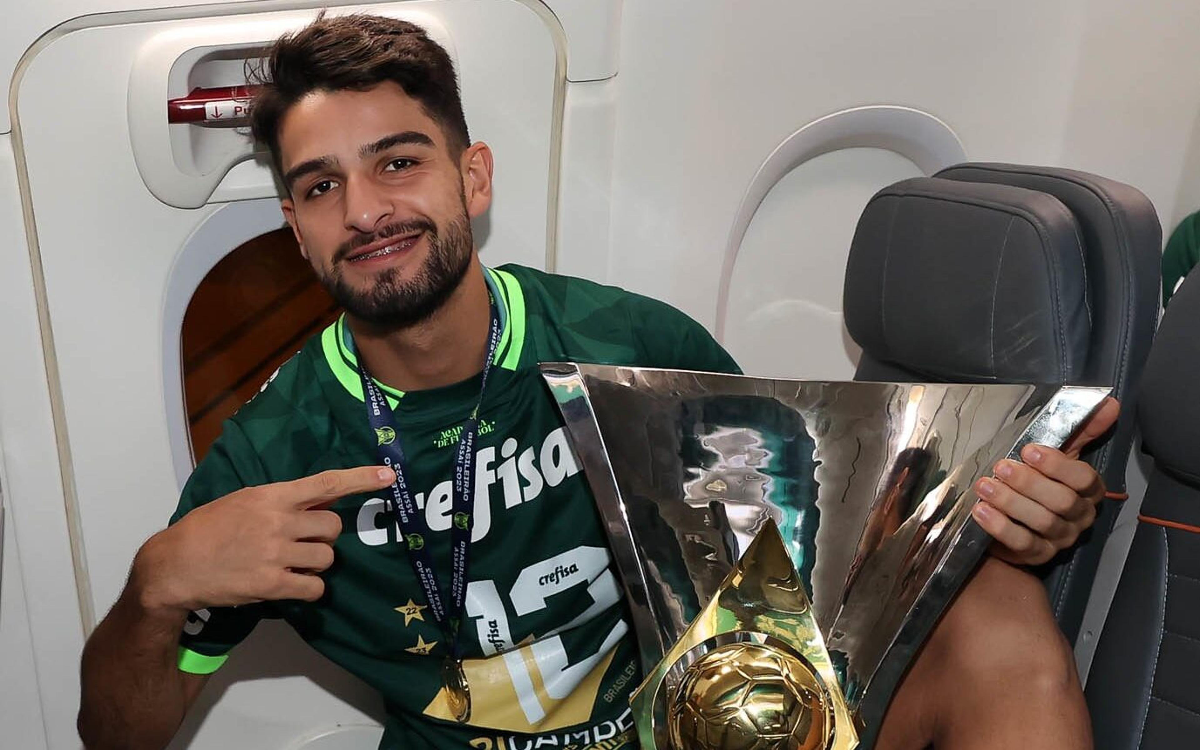 Por que o Palmeiras não tem interesse em negociar atacante