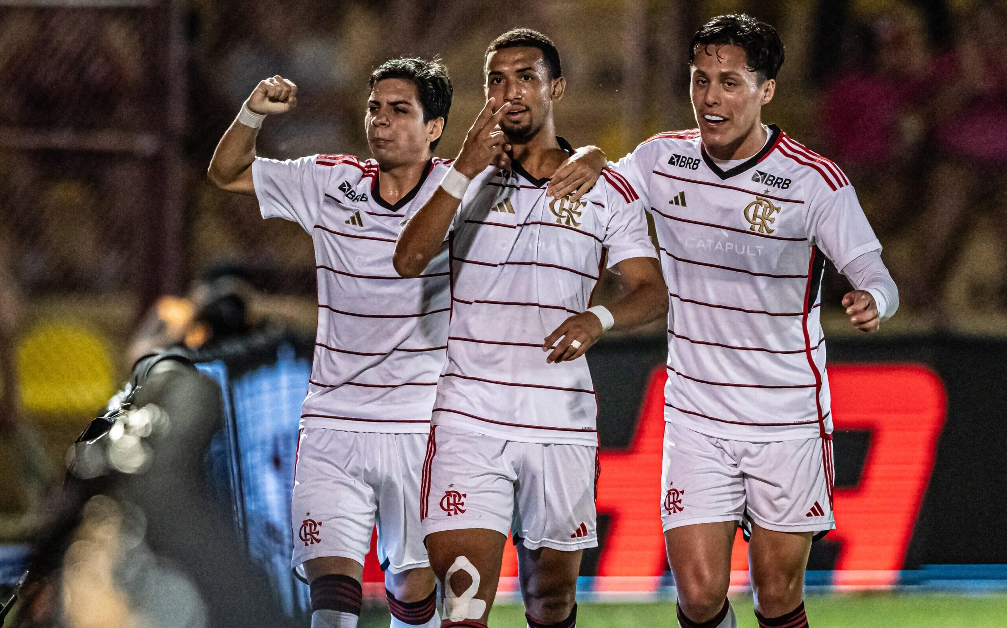 Em final emocionante, Flamengo vence e elimina o Botafogo-SP e avança na Copinha 2024