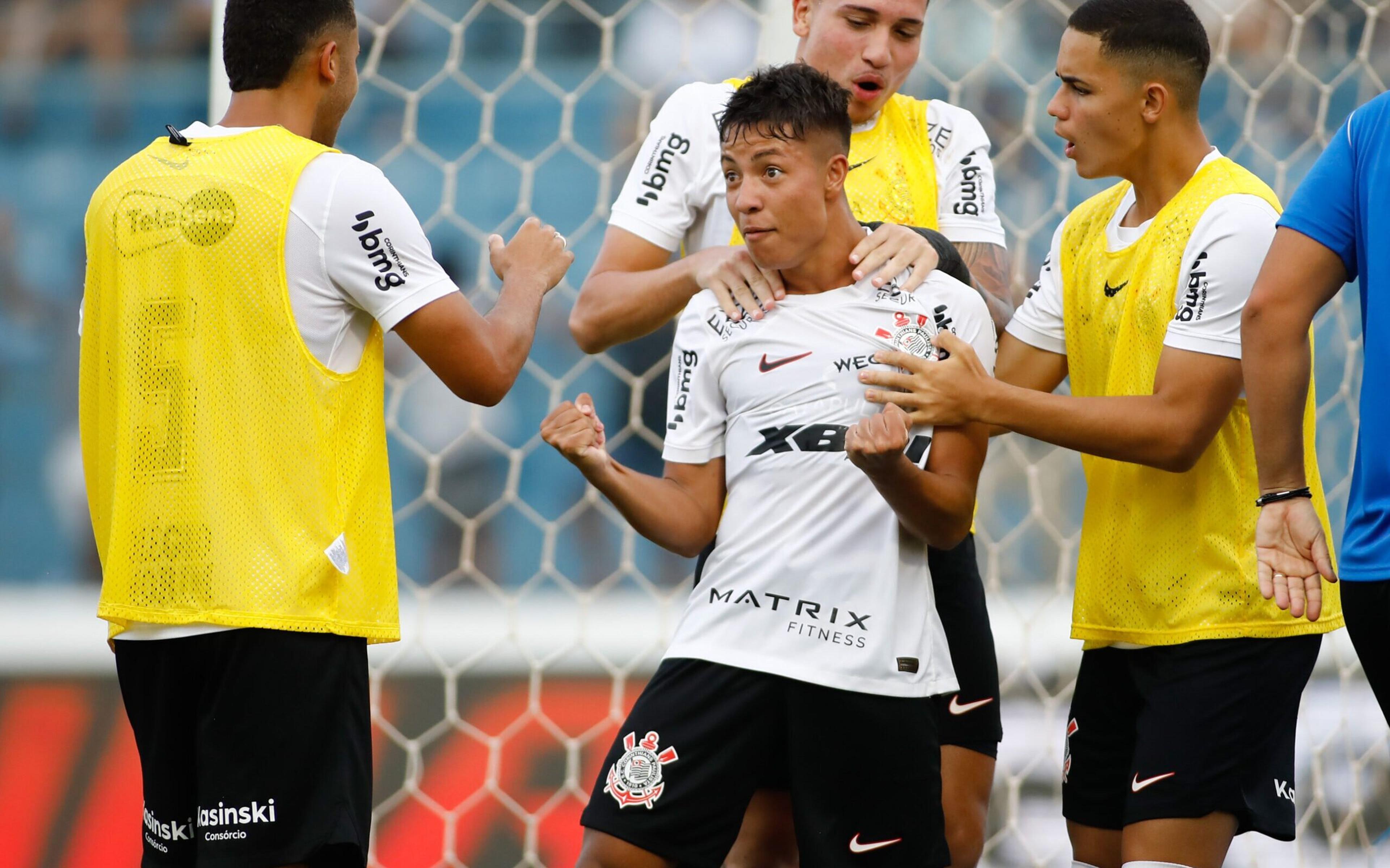 Corinthians atropela o CRB na Copinha e avança para as quartas de final