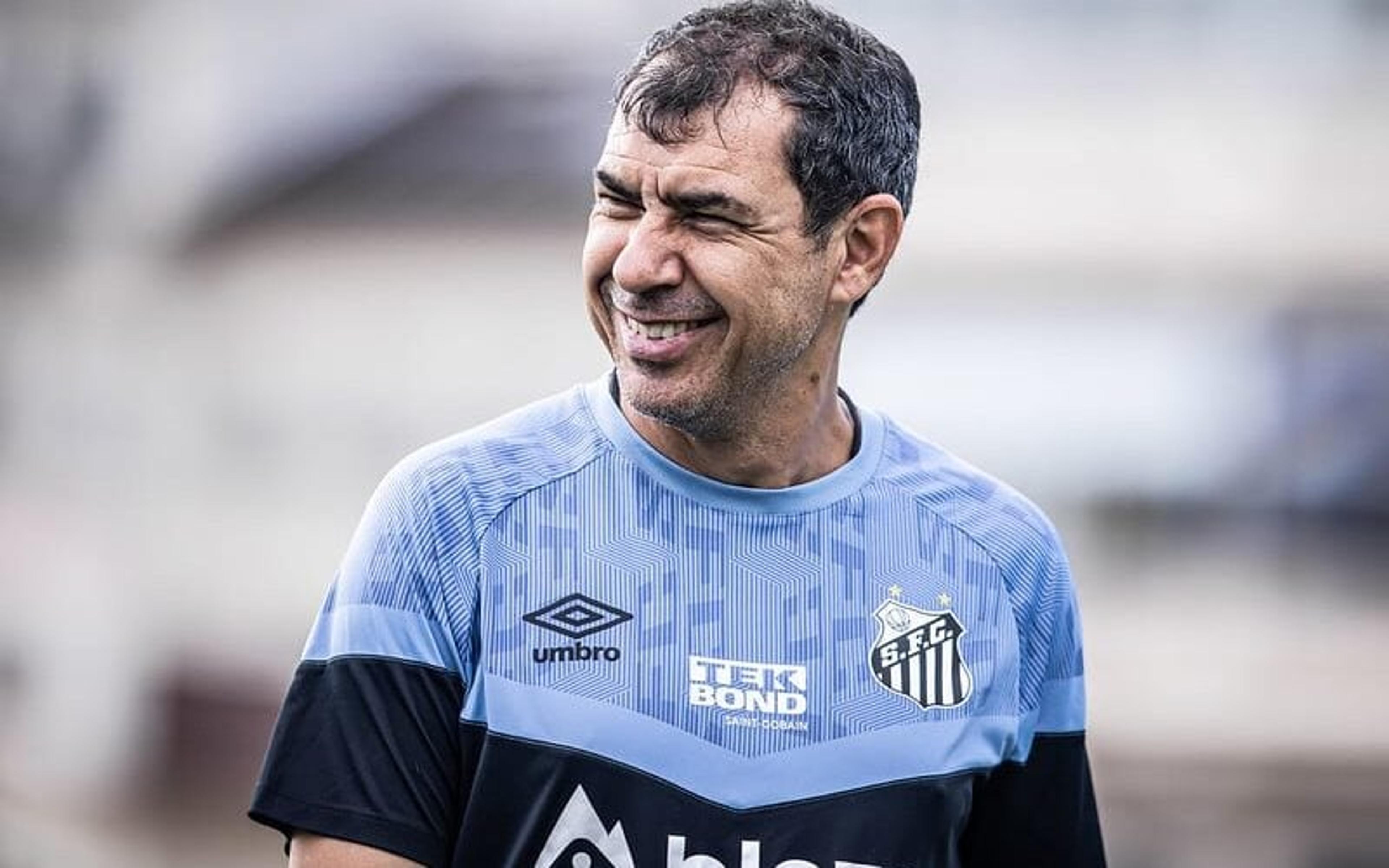 No Santos, Carille põe à prova bom retrospecto contra o Palmeiras