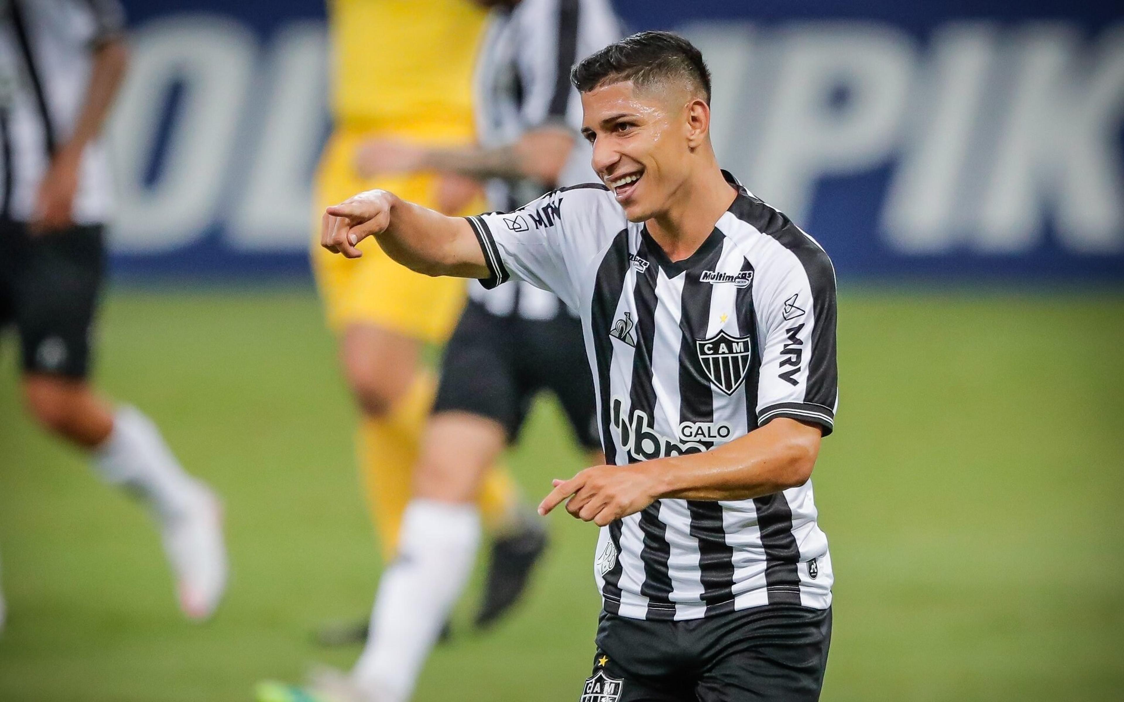 Savarino aceita proposta do Botafogo, afirma jornalista