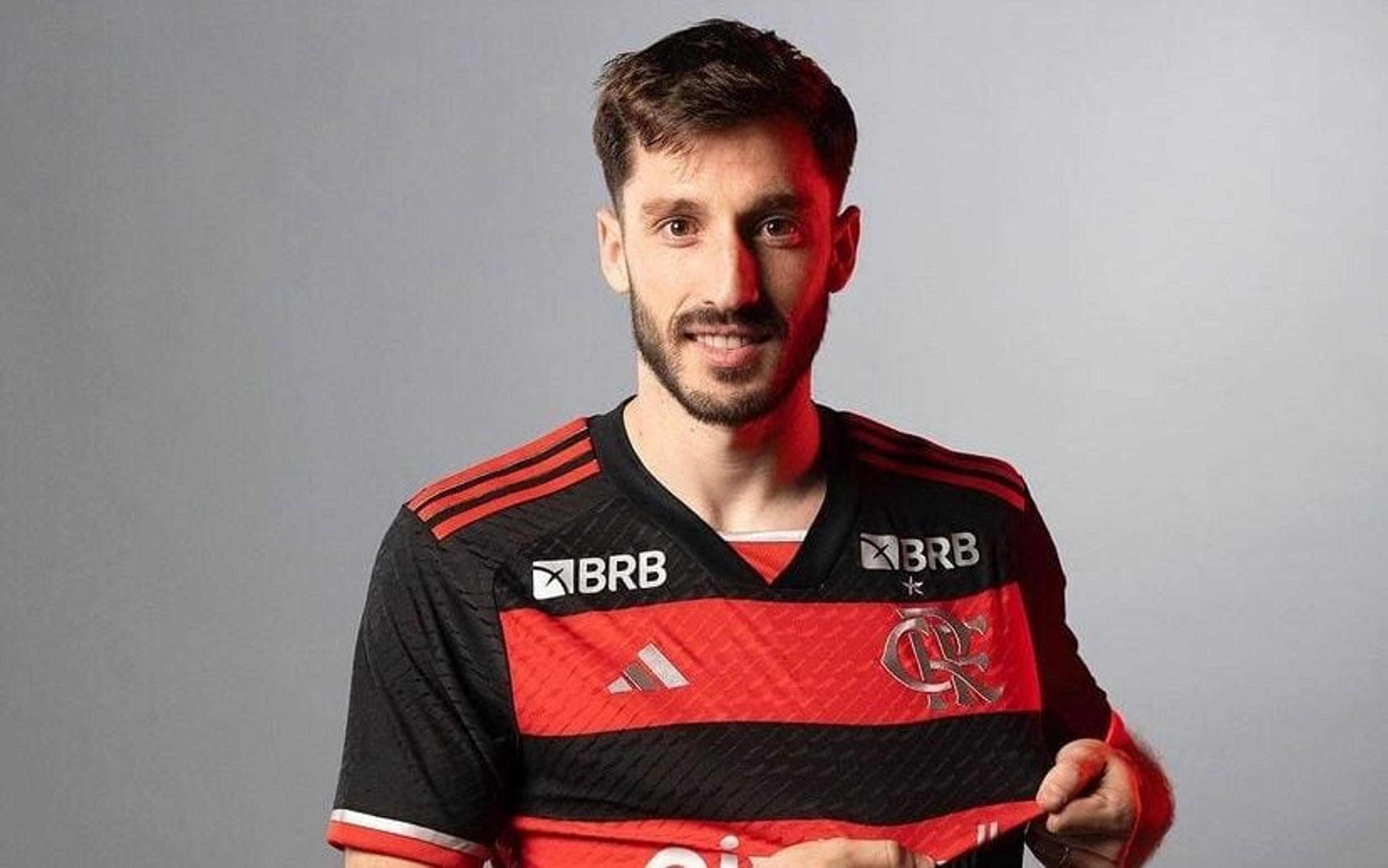 Flamengo divulga novo uniforme com referência a seu Denir