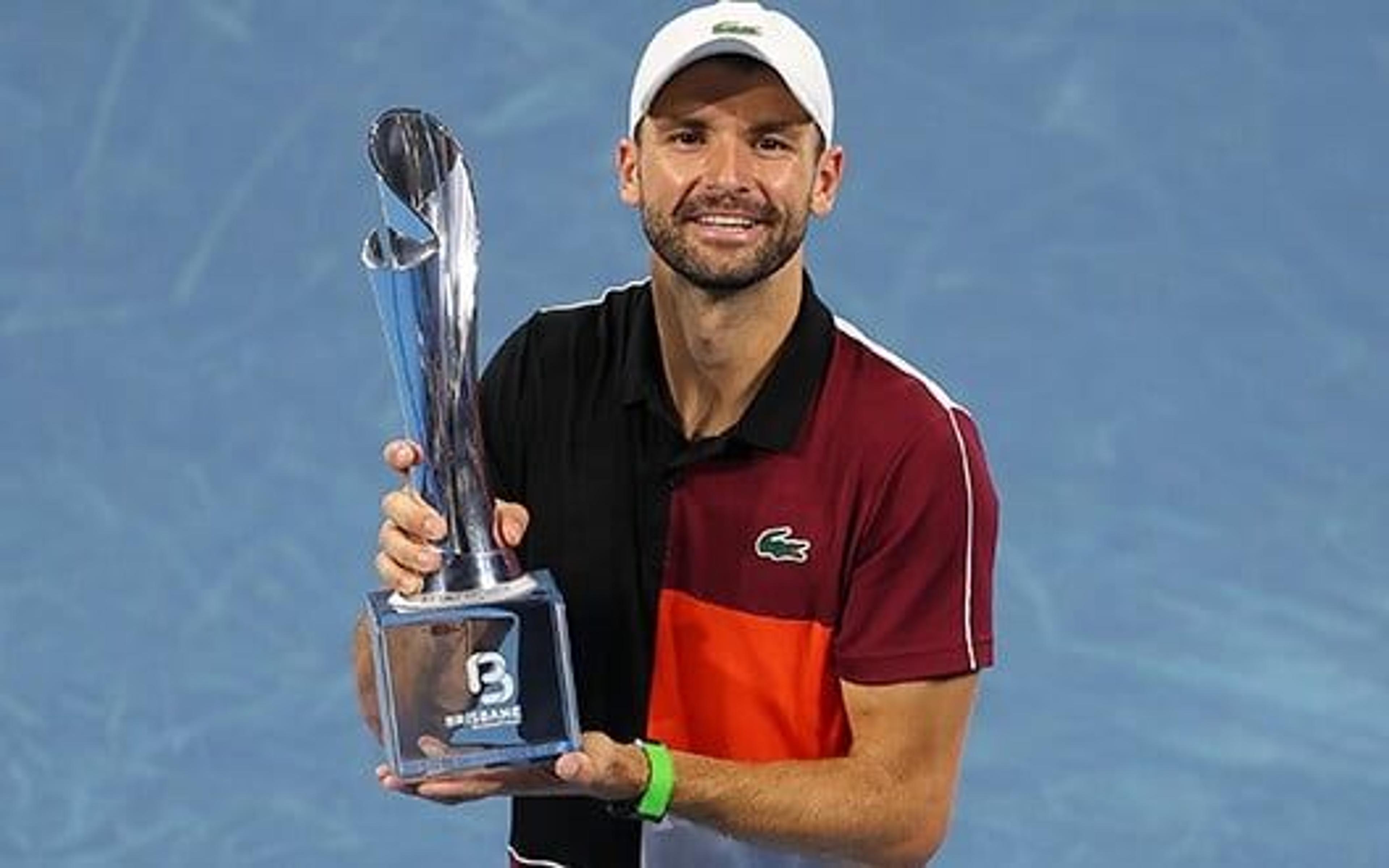 Dimitrov bate Rune, é campeão em Brisbane, quebra jejum e se emociona