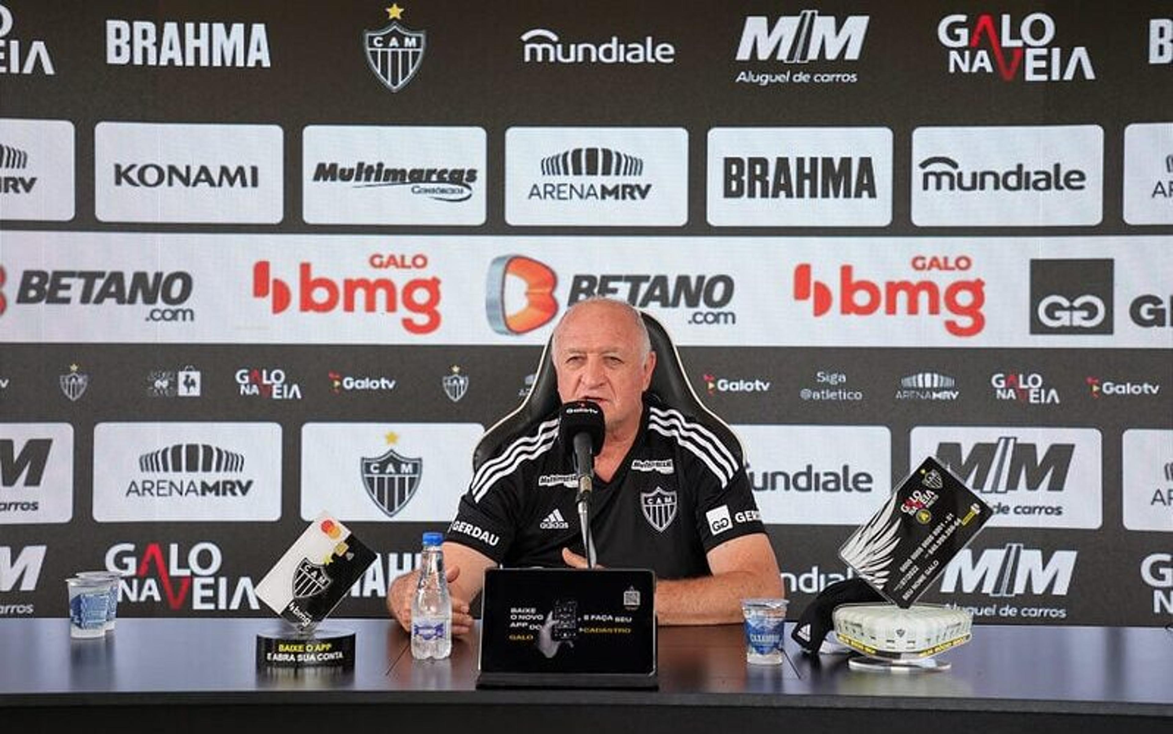 Felipão analisa Atlético-MG no mercado: ‘Satisfeito com elenco’