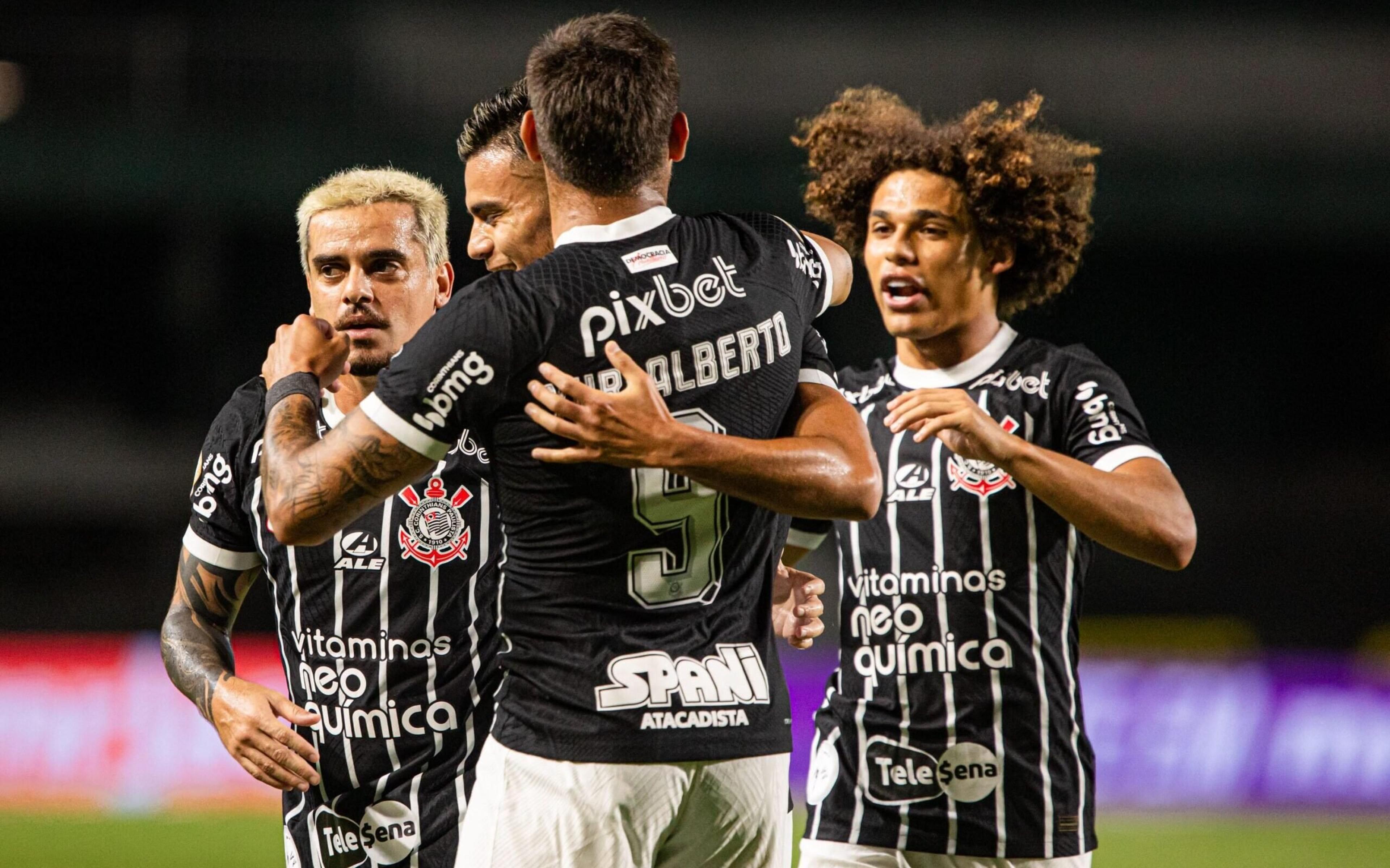 Corinthians renova patrocínio e encaminha uniforme para 2024; veja espaços disponíveis