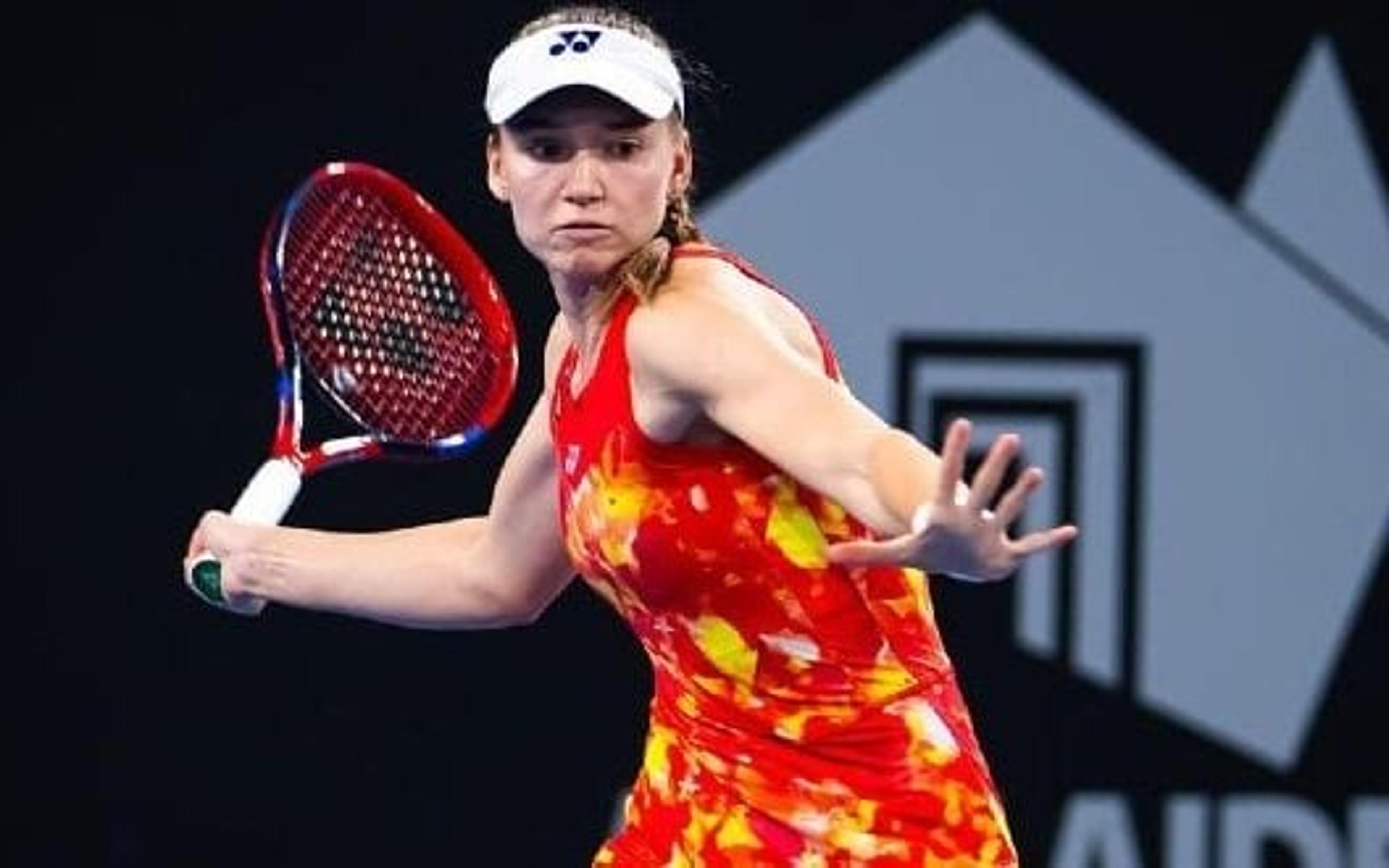 Rybakina é eliminada nas quartas em Adelaide; Pegula bate algoz de Bia Haddad