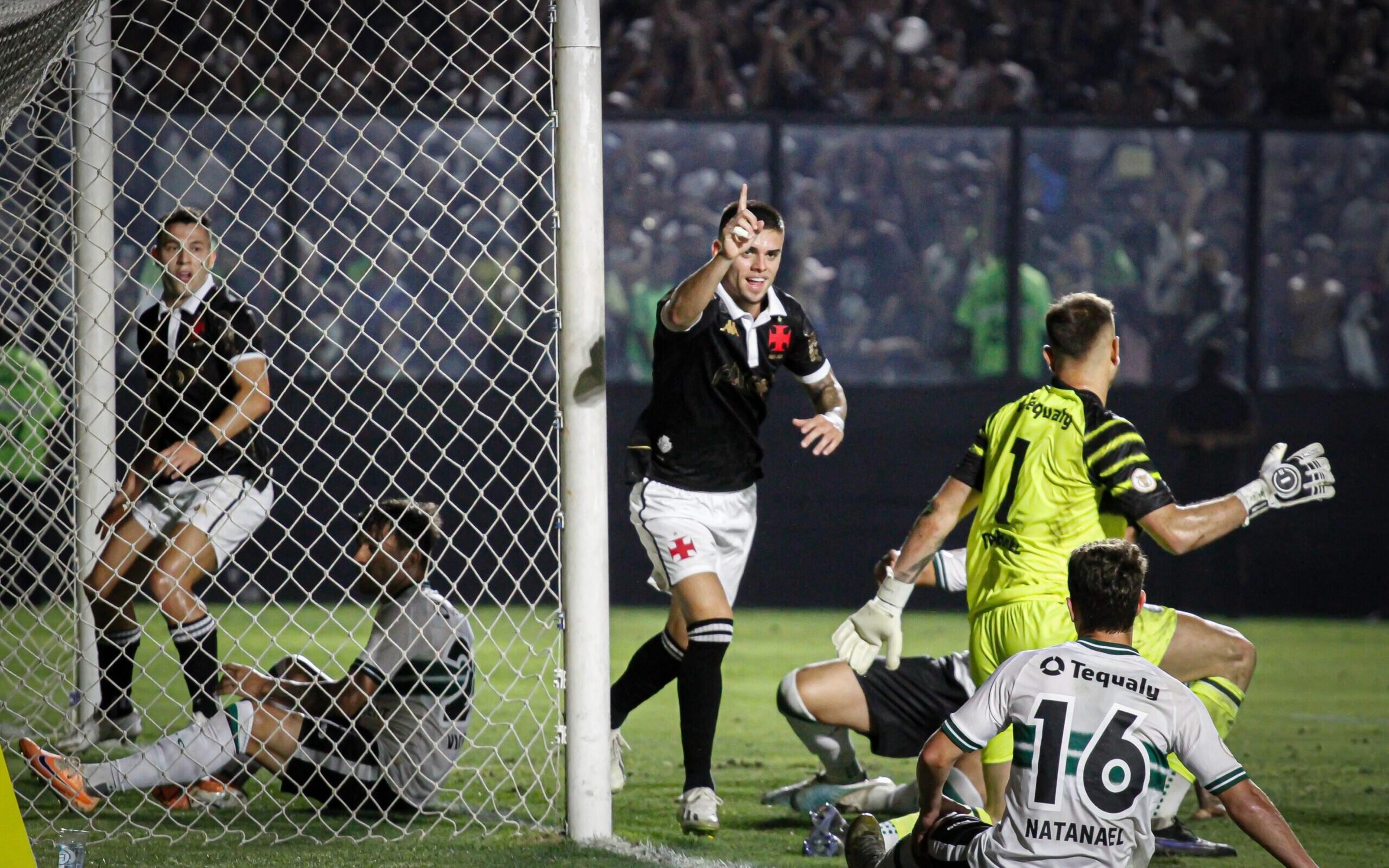 Gabriel Pec aceita proposta do LA Galaxy, dos Estados Unidos, e pode sair do Vasco