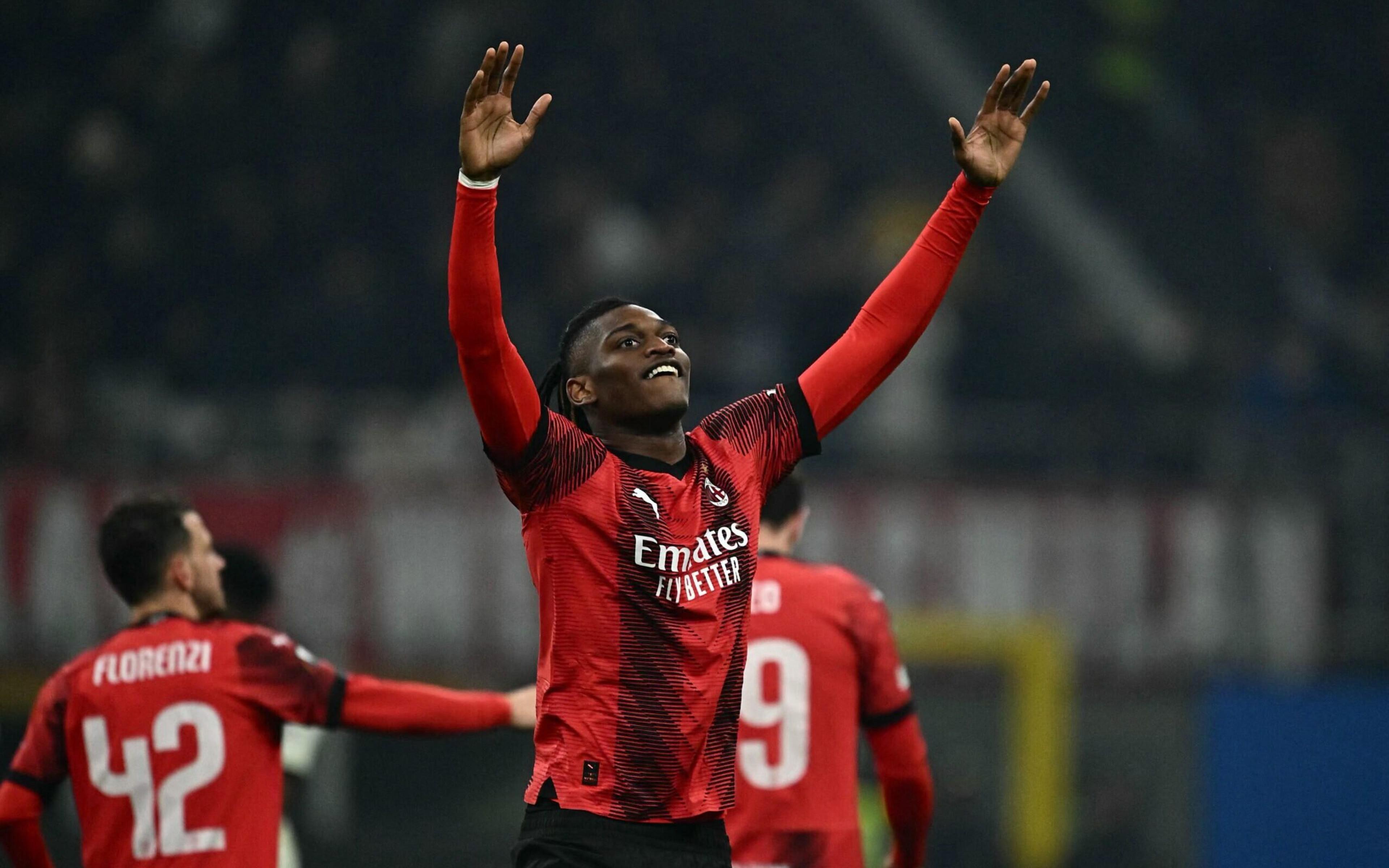 Com golaço de Rafael Leão, Milan atropela Rennes e encaminha classificação na Europa League