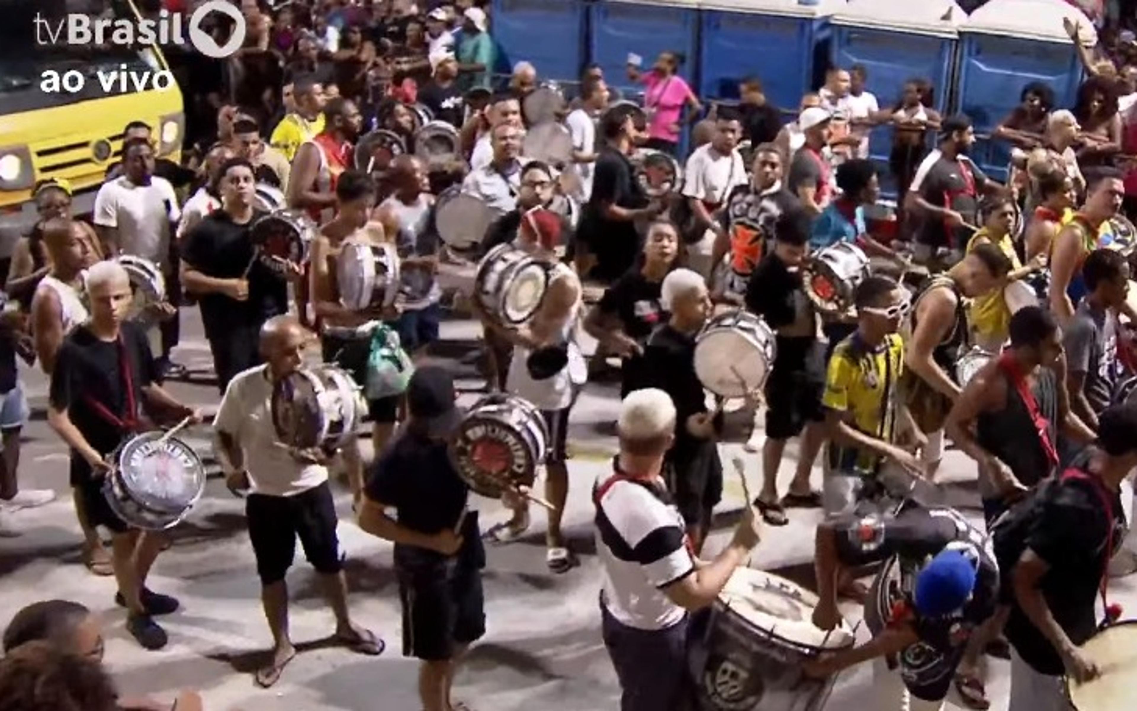 Escola Força Jovem Vasco enfrenta problemas no desfile da Série Prata do Rio e deve brigar para não cair