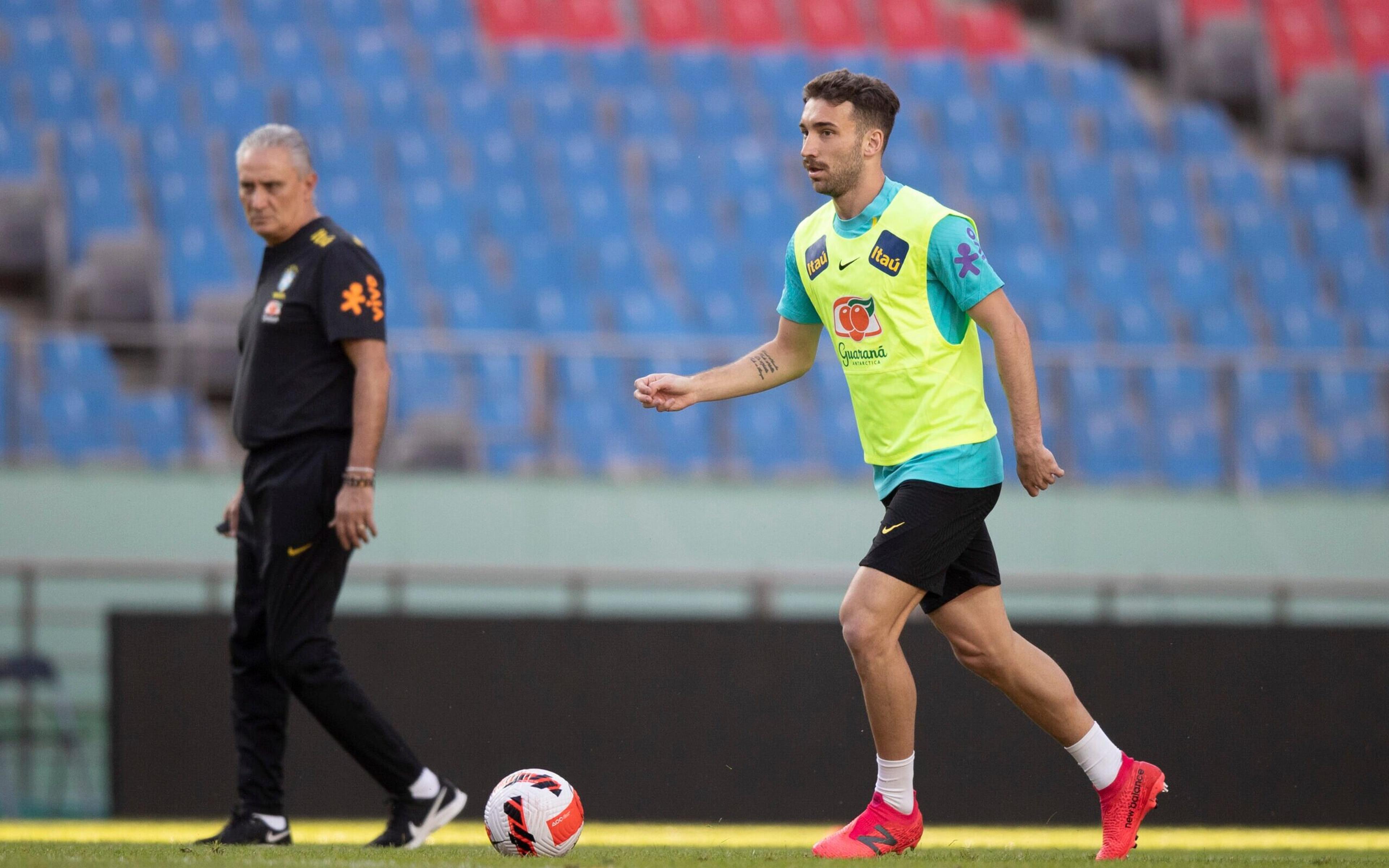 Flamengo encaminha contratação de Léo Ortiz, do RB Bragantino; saiba tempo de contrato